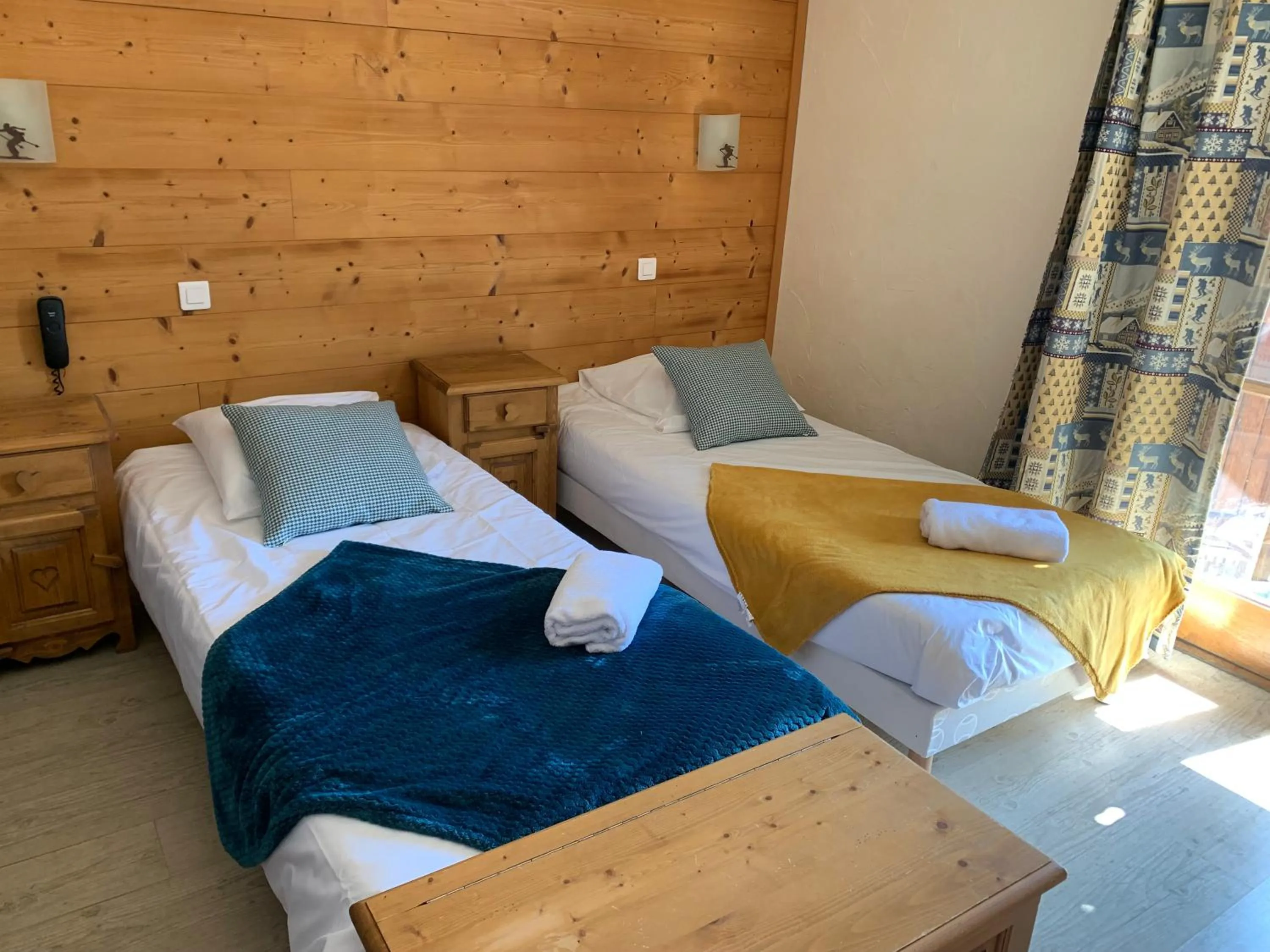 Bed in Hotel Le Concorde