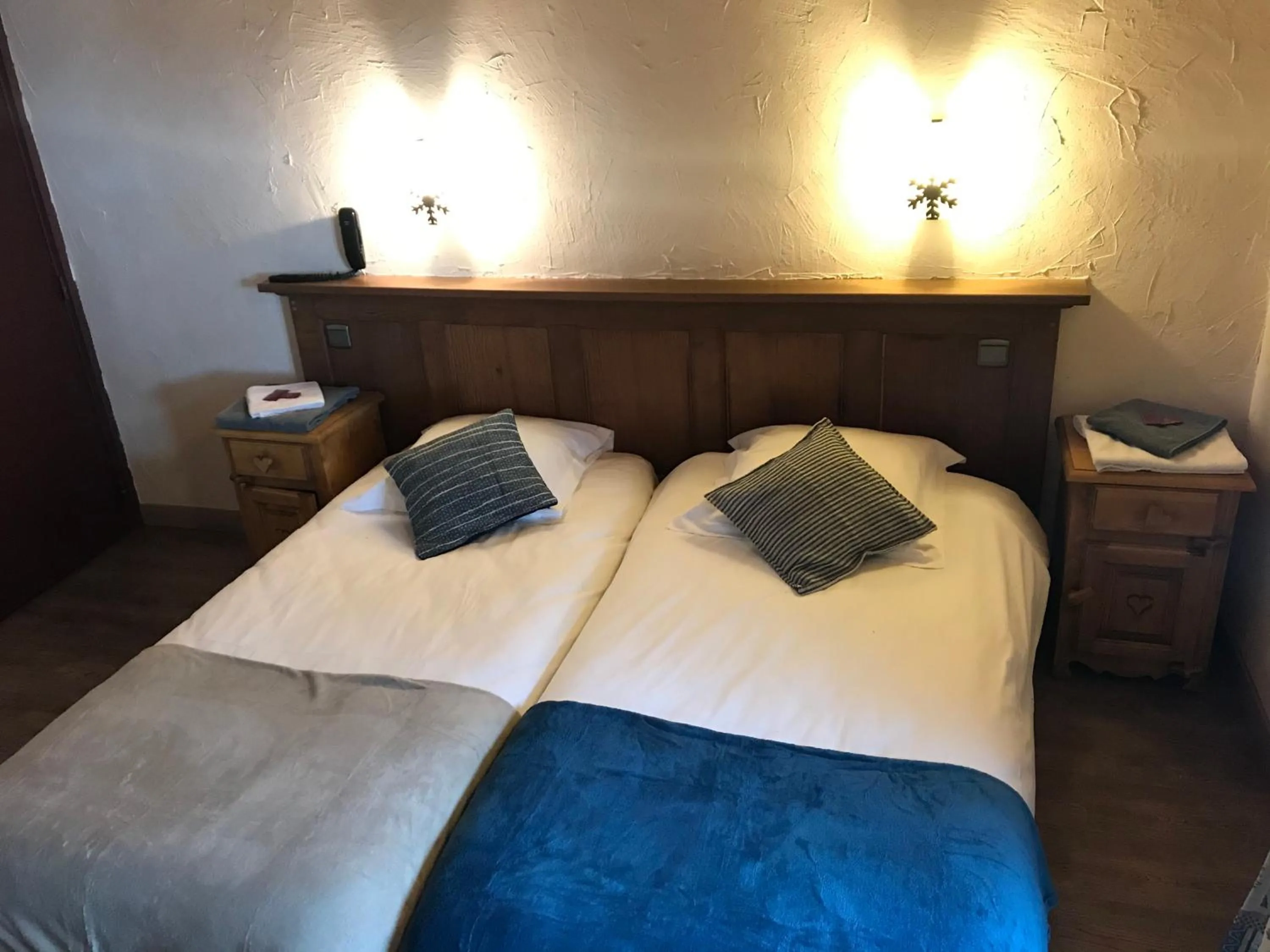 Bed in Hotel Le Concorde