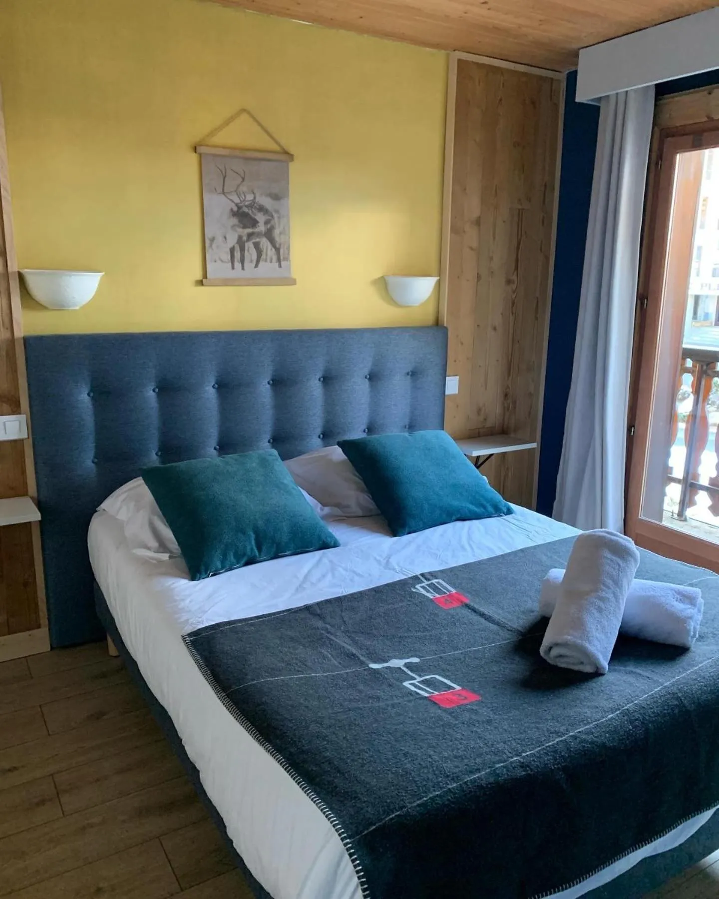 Bed in Hotel Le Concorde