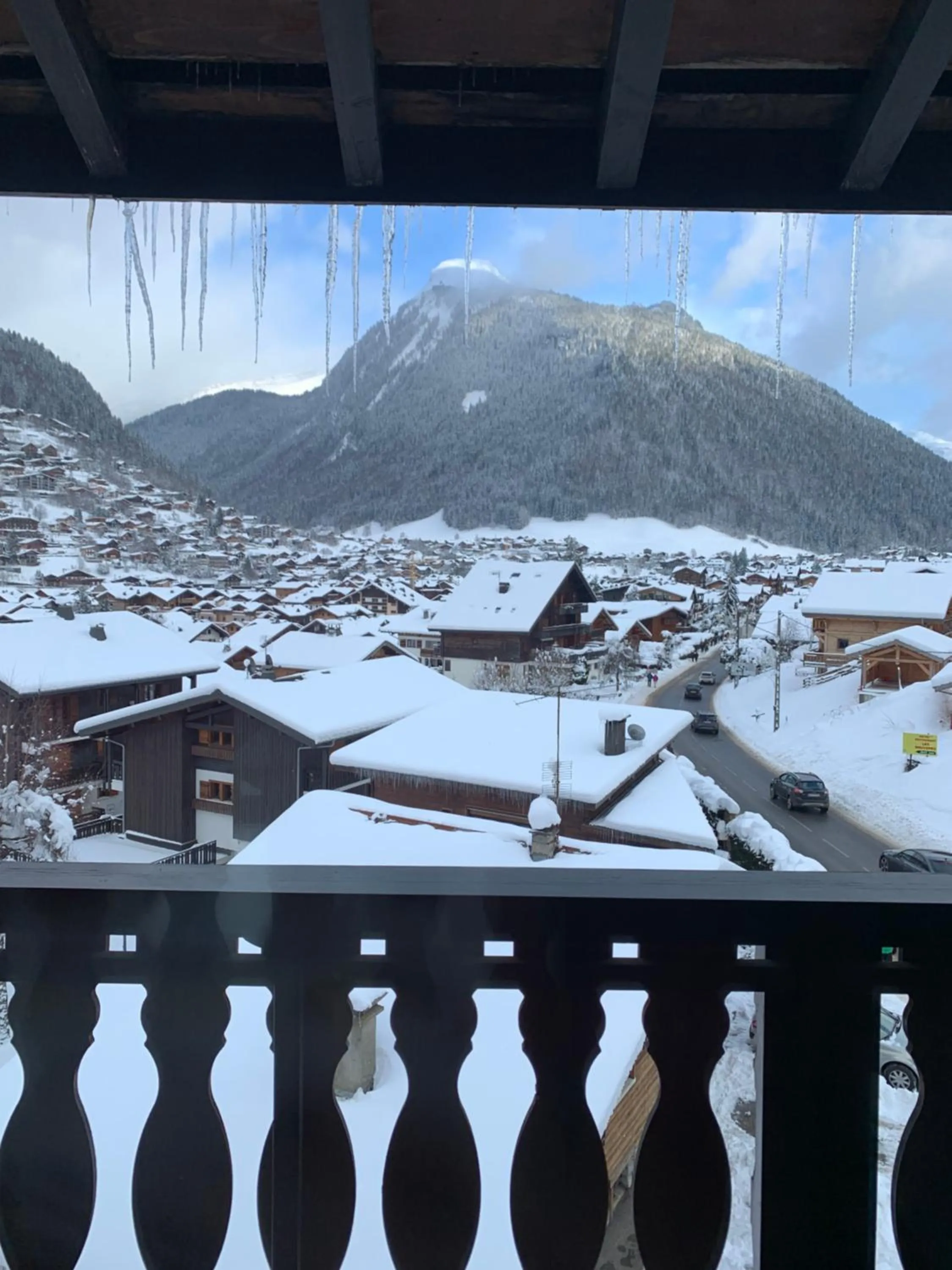 Family Room with Mountain View in Hotel Le Concorde