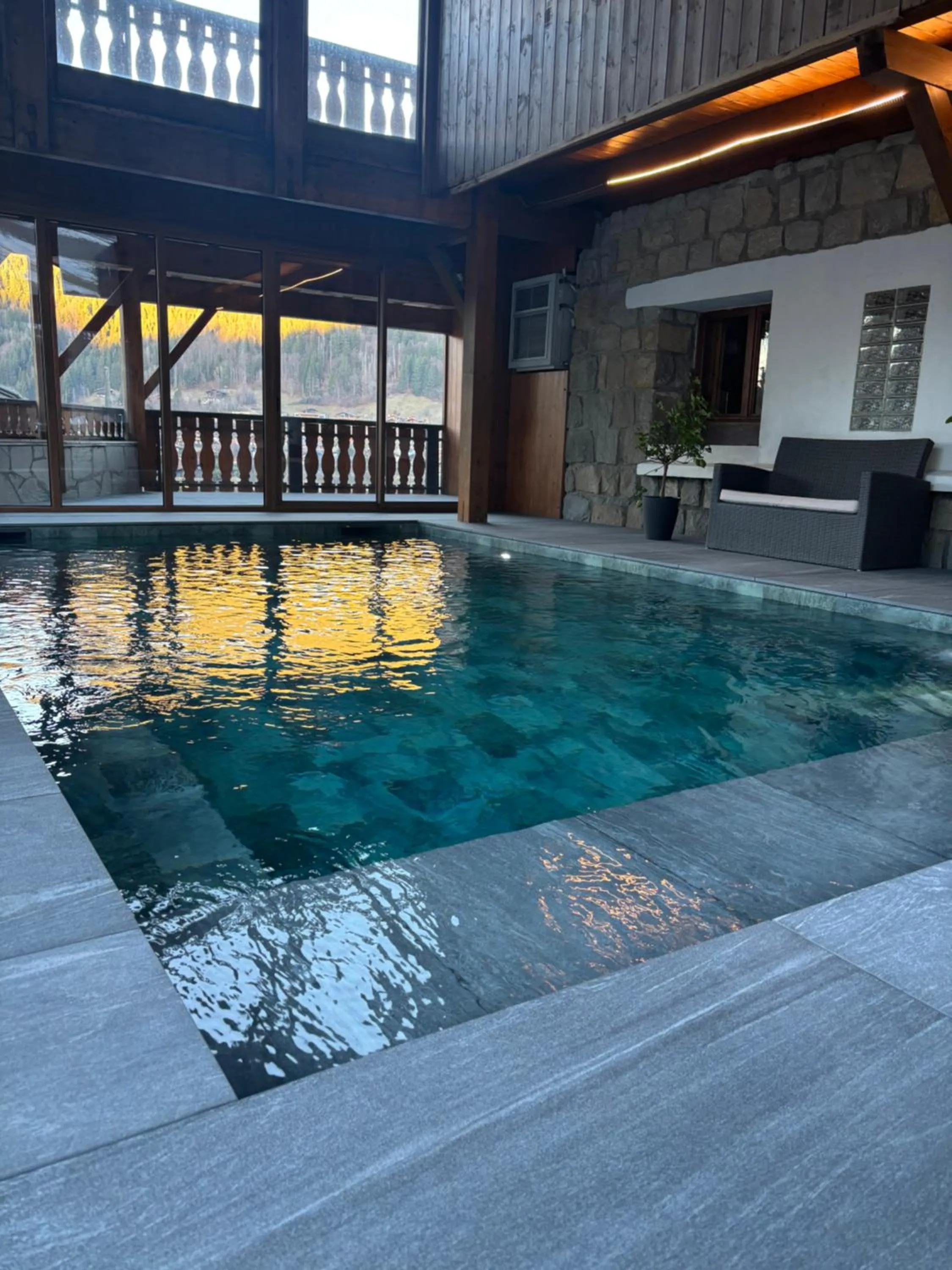 Swimming pool in Hotel Le Concorde