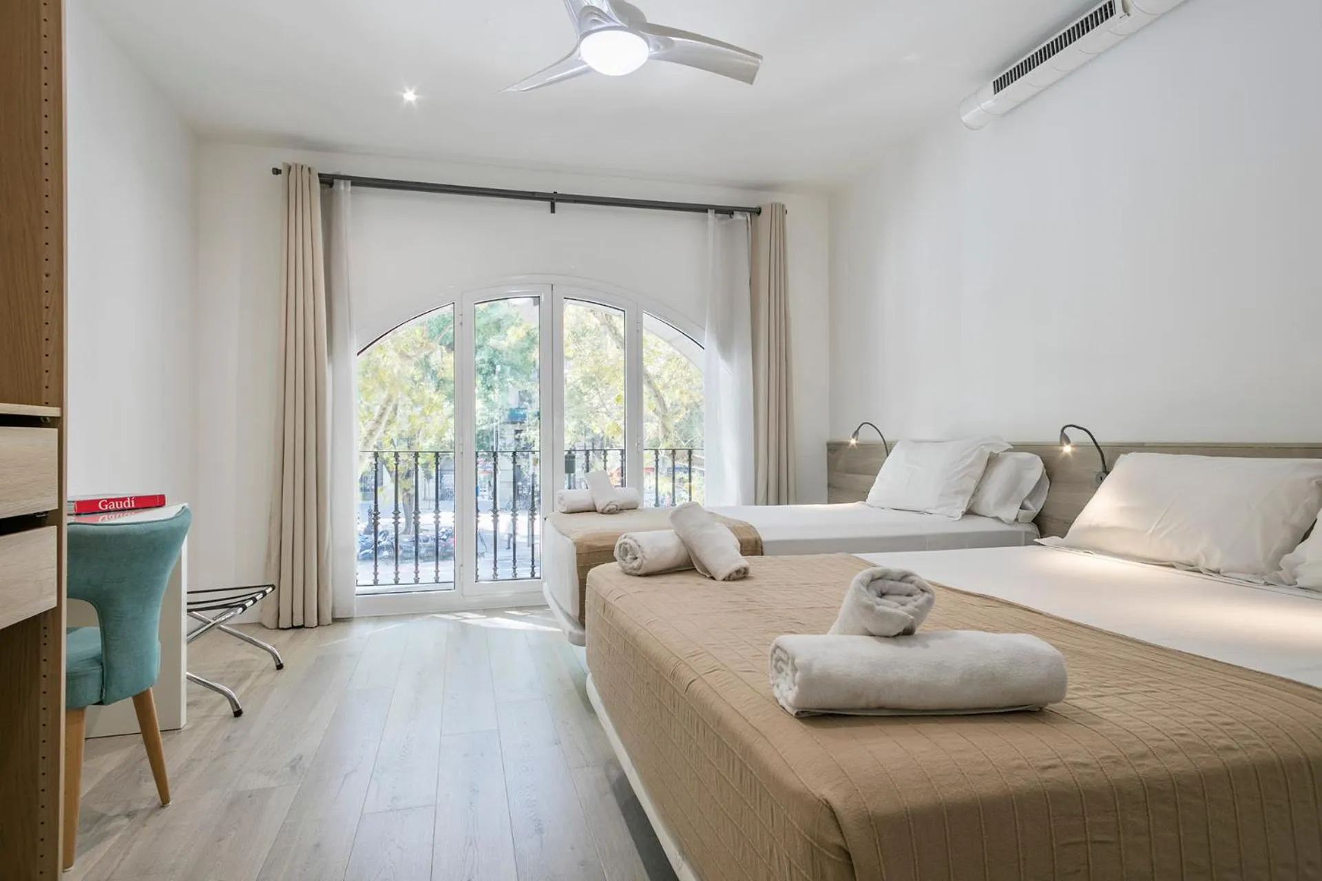 Bedroom, Bed in Stay Together Barcelona Apartments