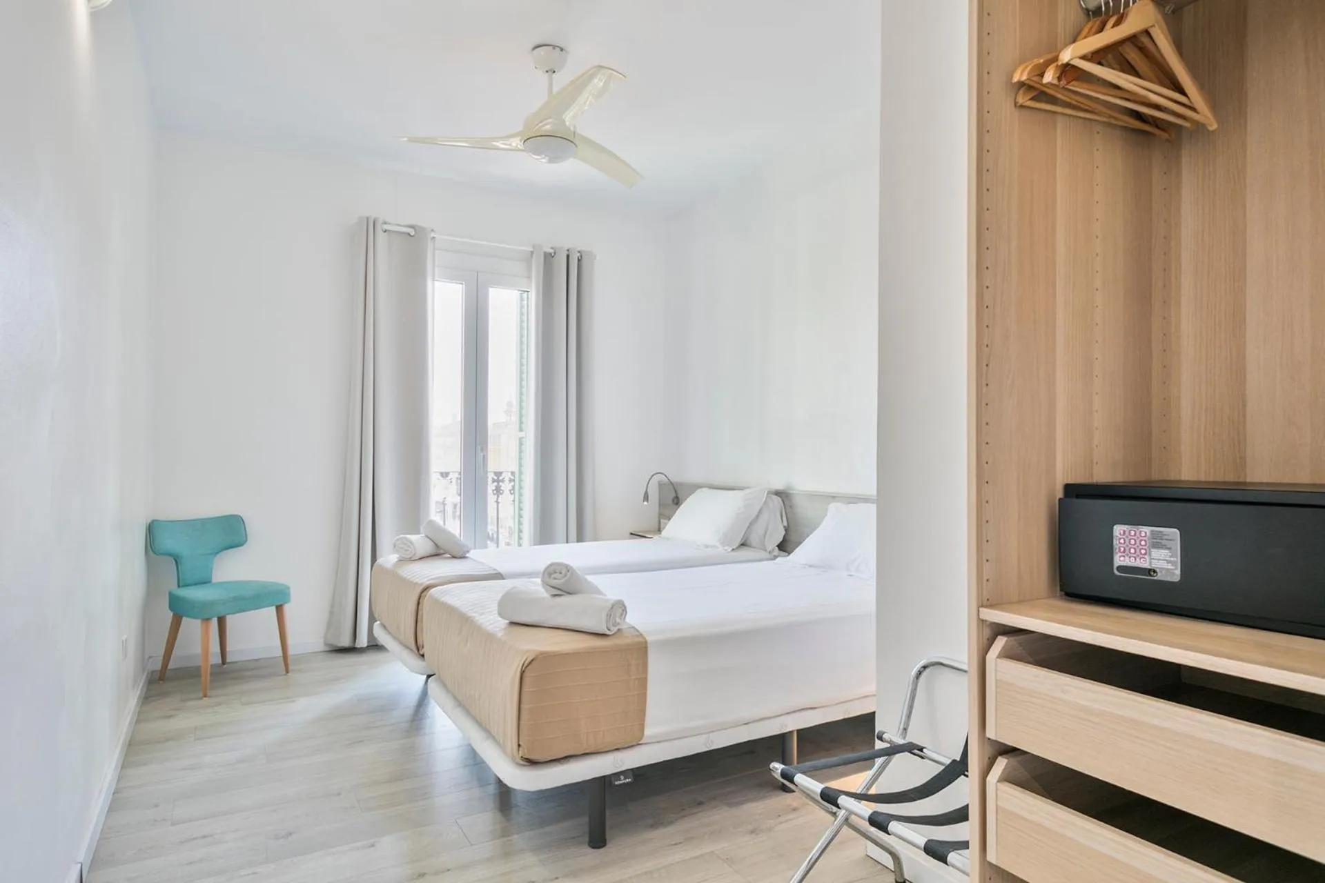 Bedroom, Bed in Stay Together Barcelona Apartments