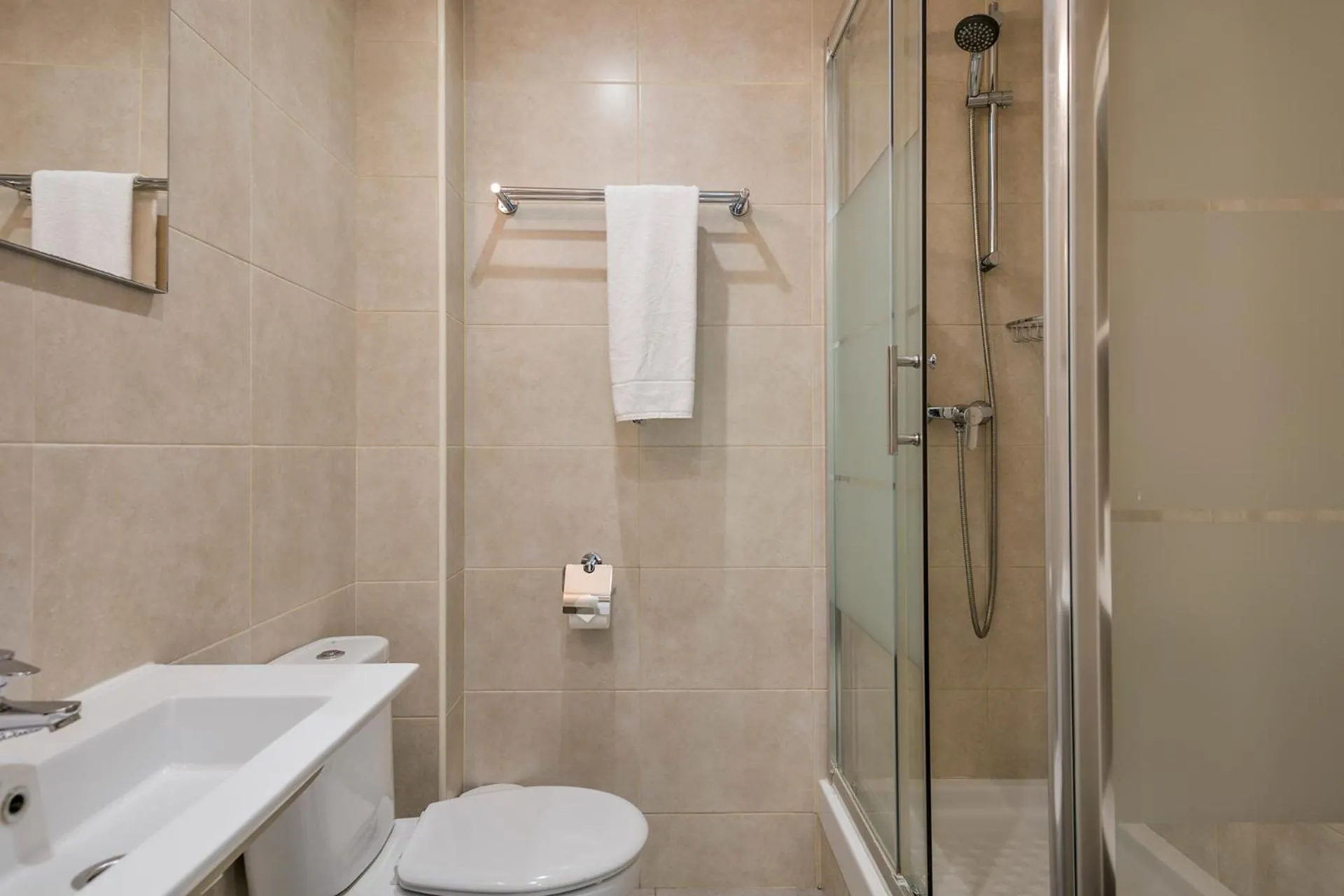 Bathroom in Stay Together Barcelona Apartments