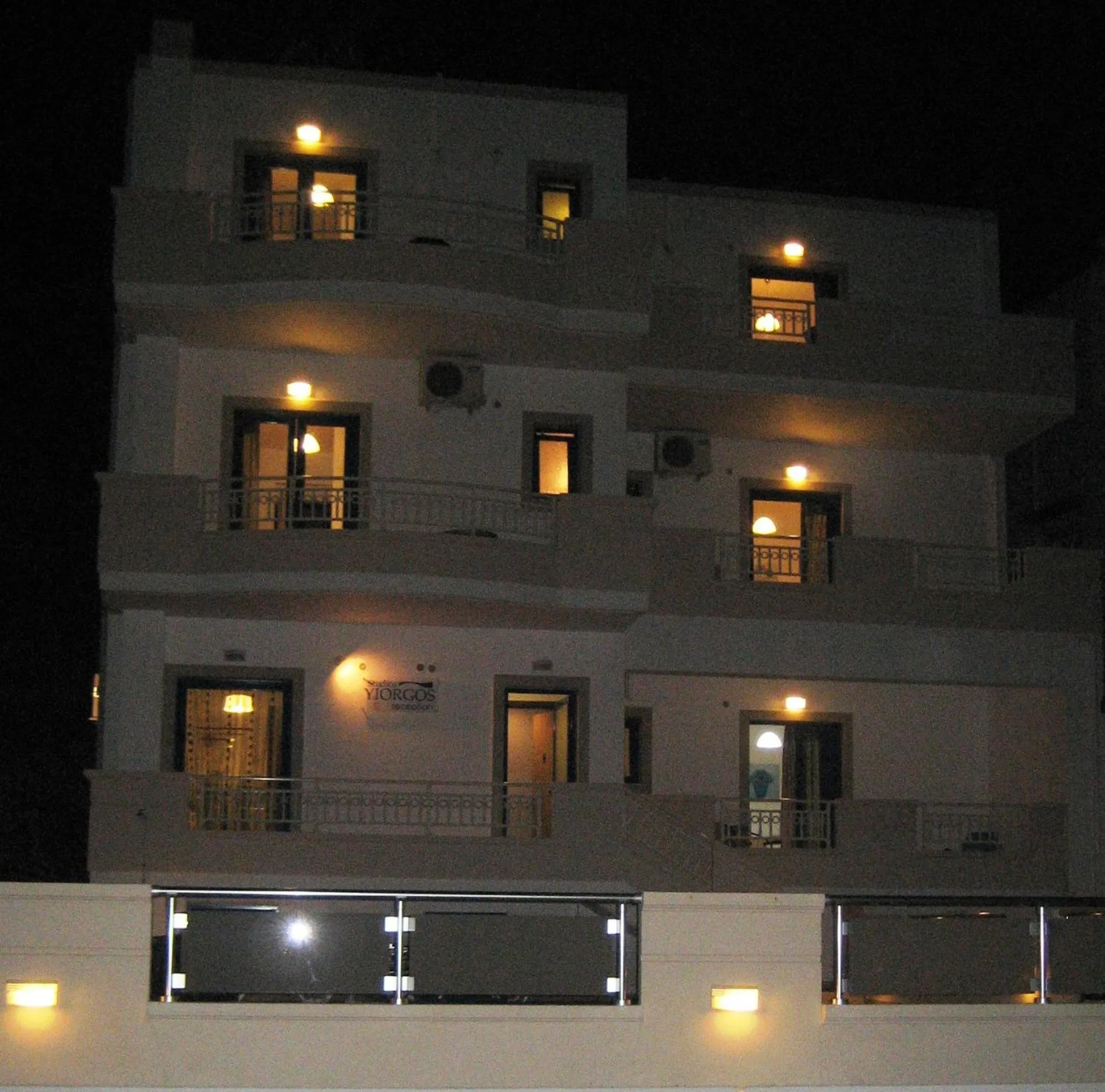 Facade/entrance in Yiorgos Studios