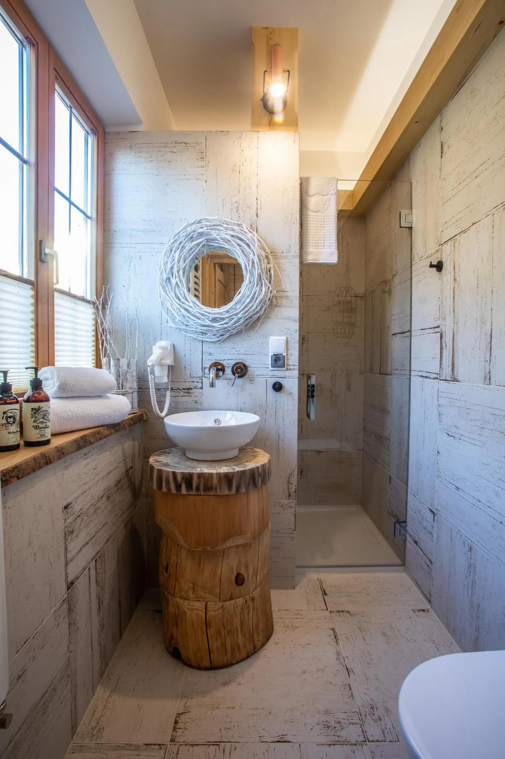 Toilet in Niedźwiedzia Residence Garden Sauna