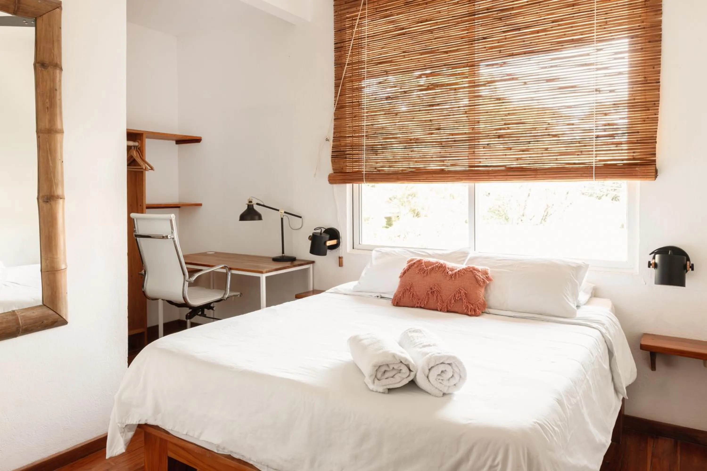 Photo of the whole room, Bed in Outsite Santa Teresa Playa