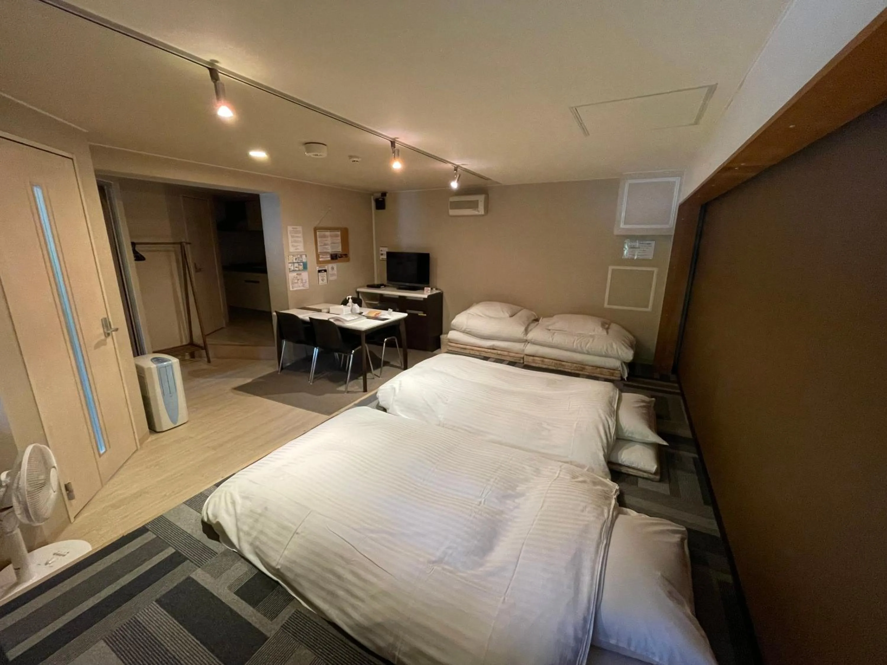 Living room, Bed in Winkel Village