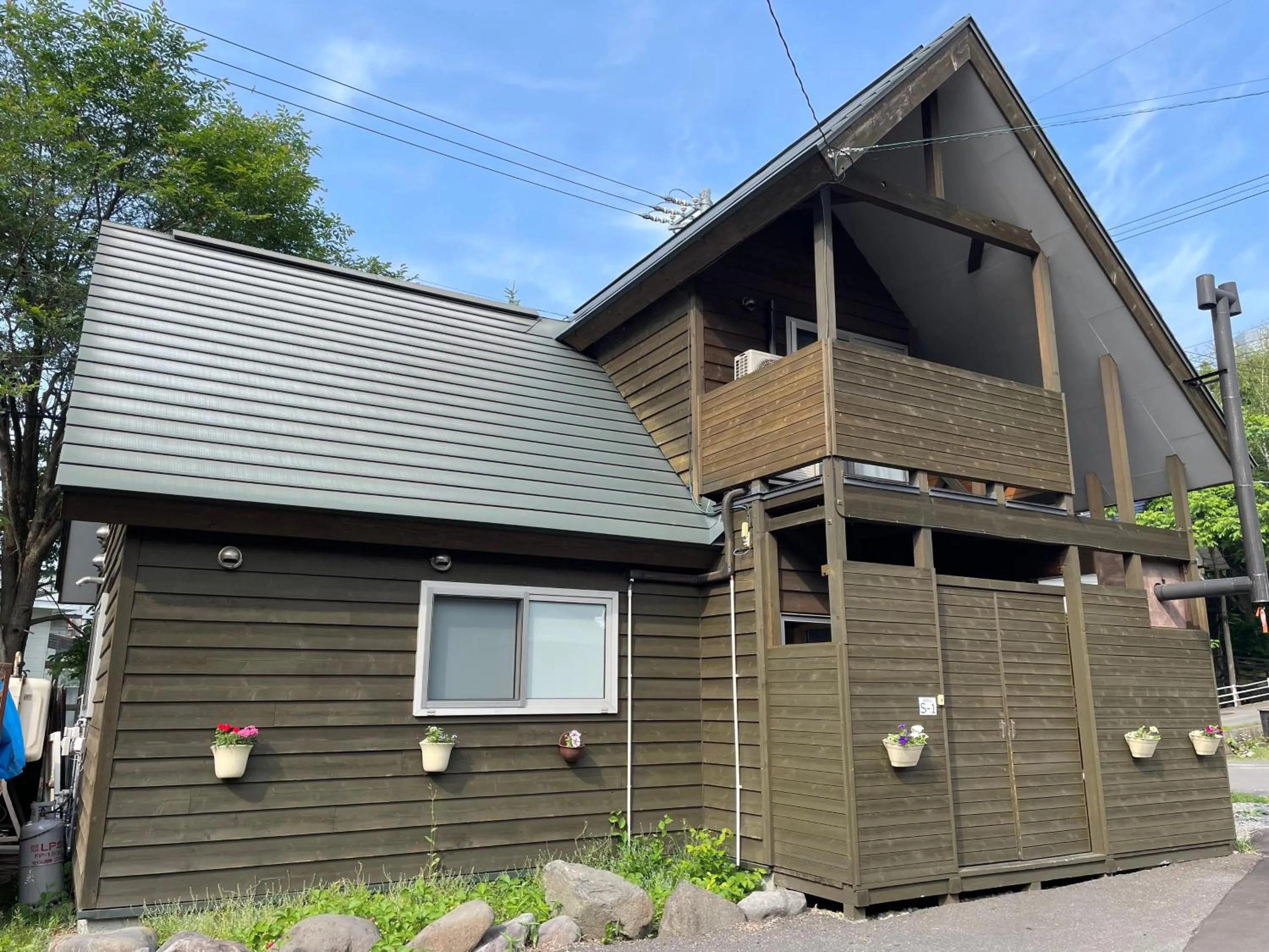 Property building in Winkel Village