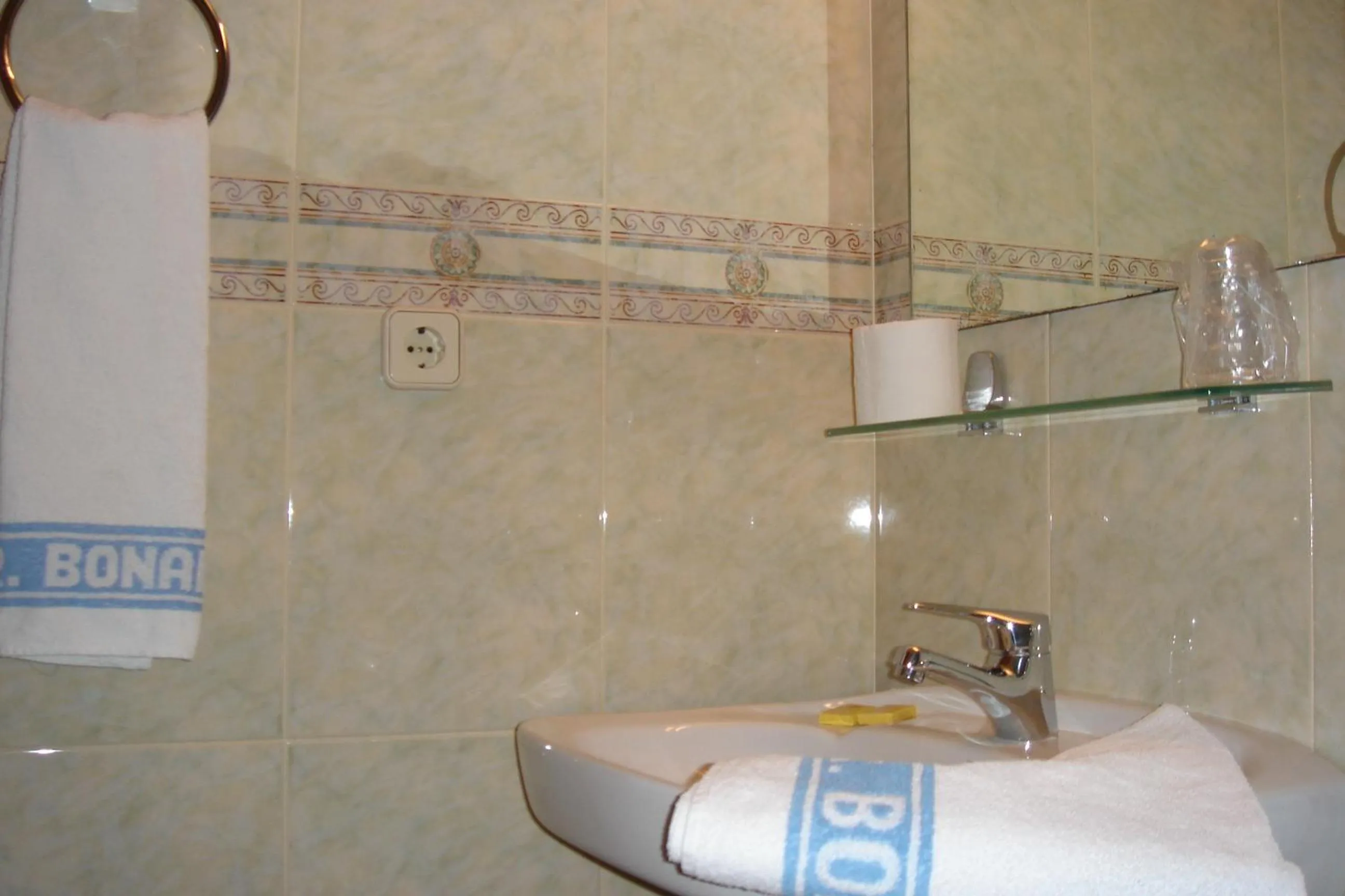 Bathroom in Hotel La Bonaigua