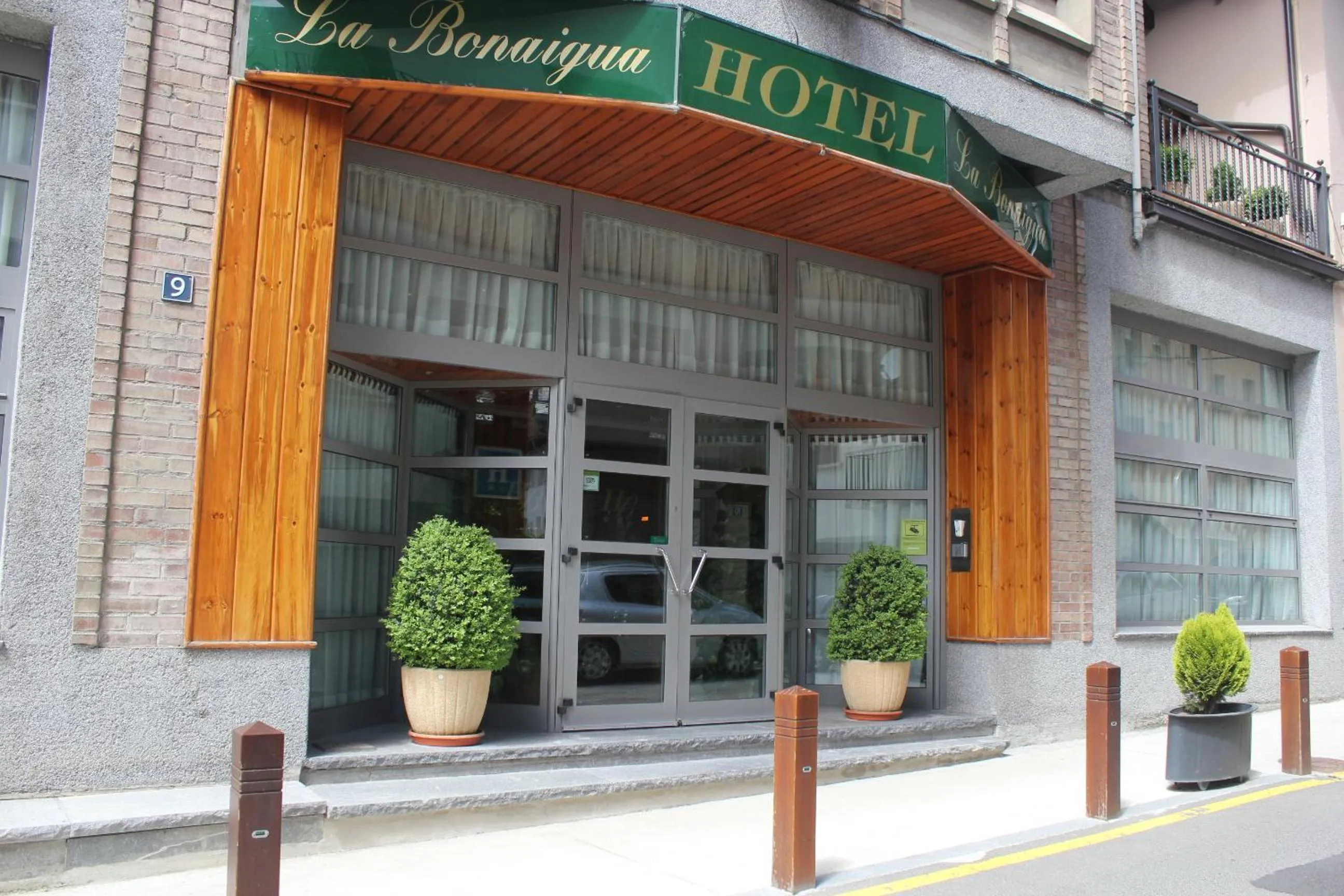 Facade/entrance in Hotel La Bonaigua