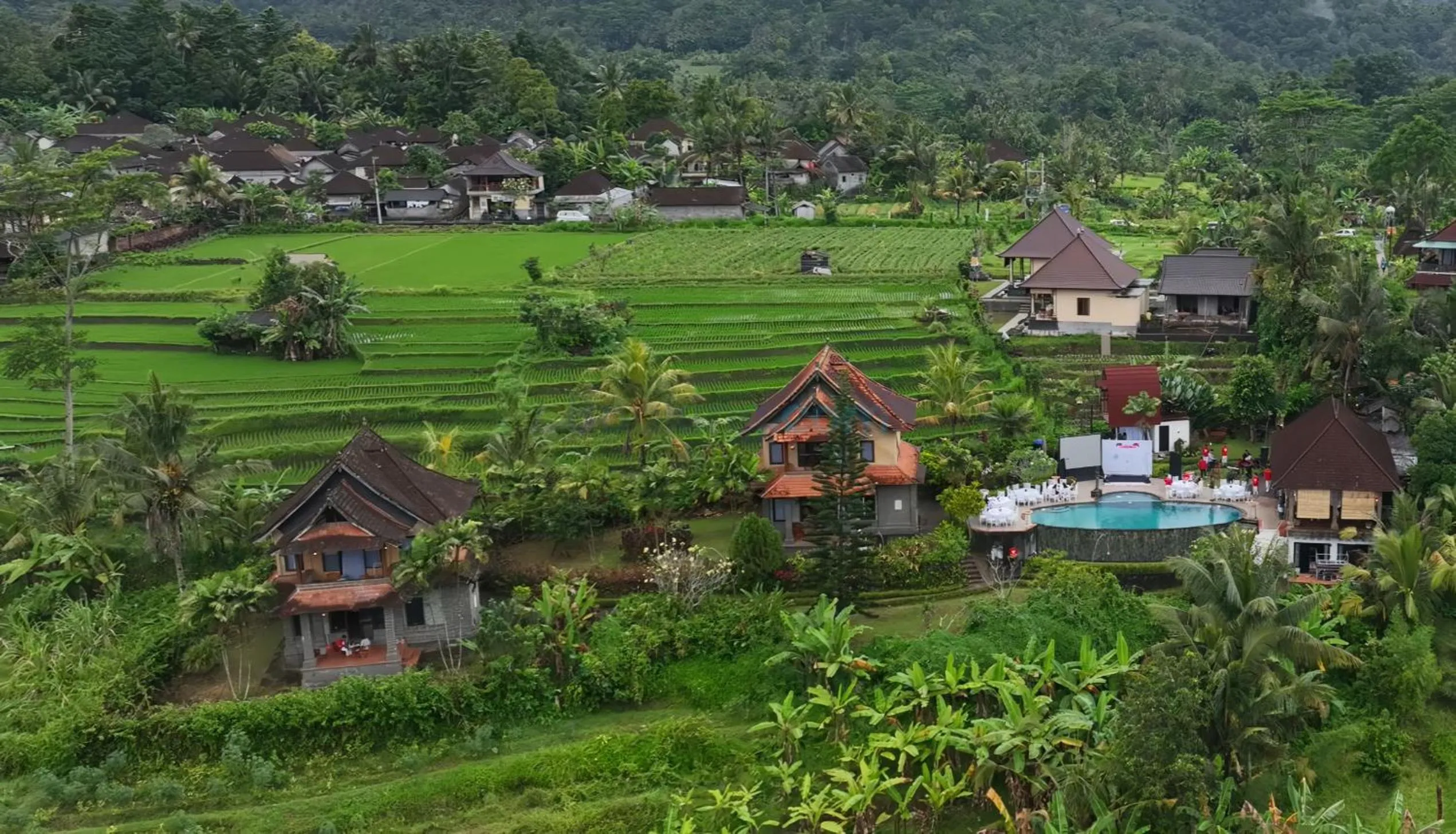 Landmark view in The Kanjeng Signature Sidemen