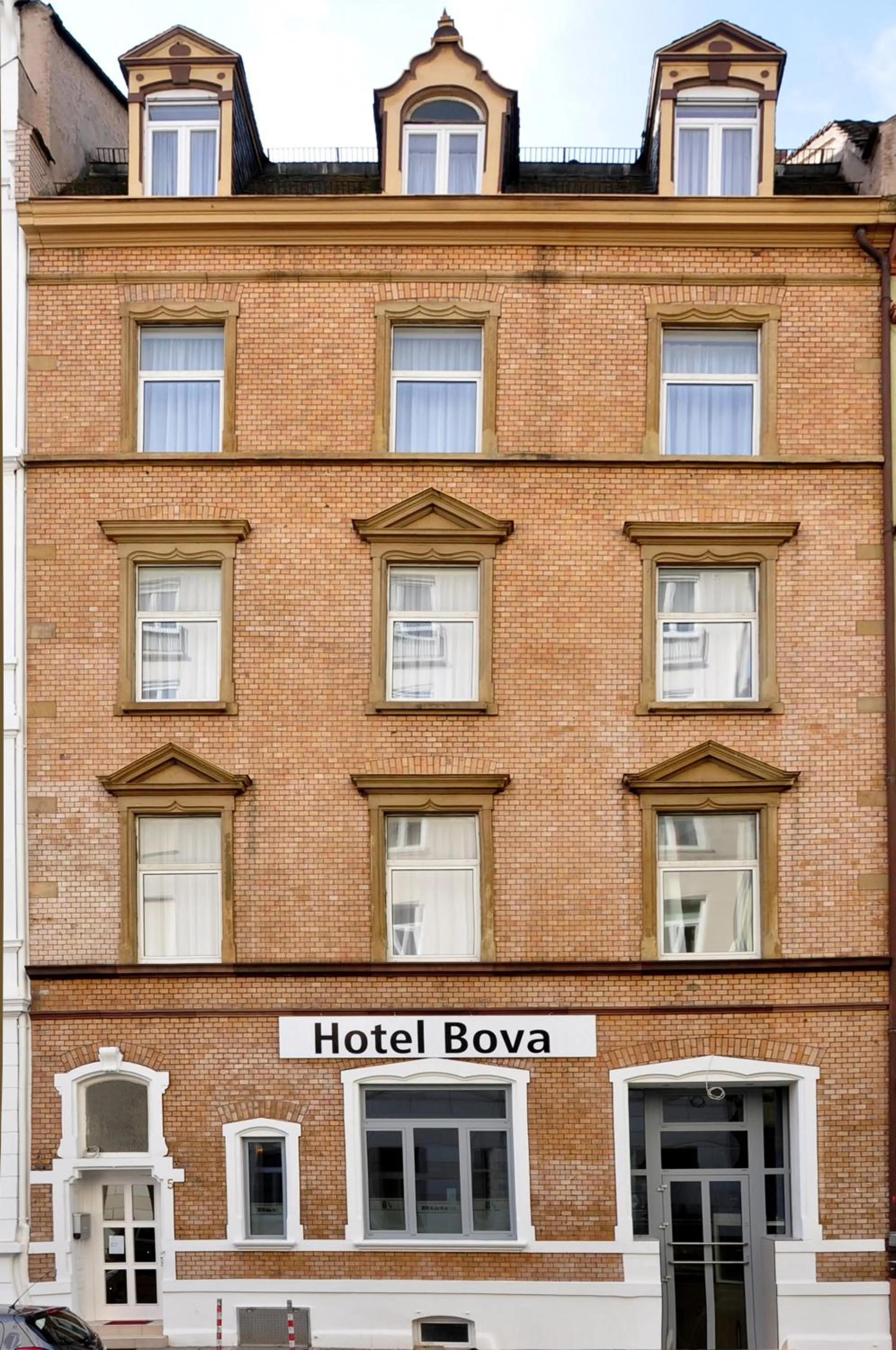 Facade/entrance in Hotel Bova