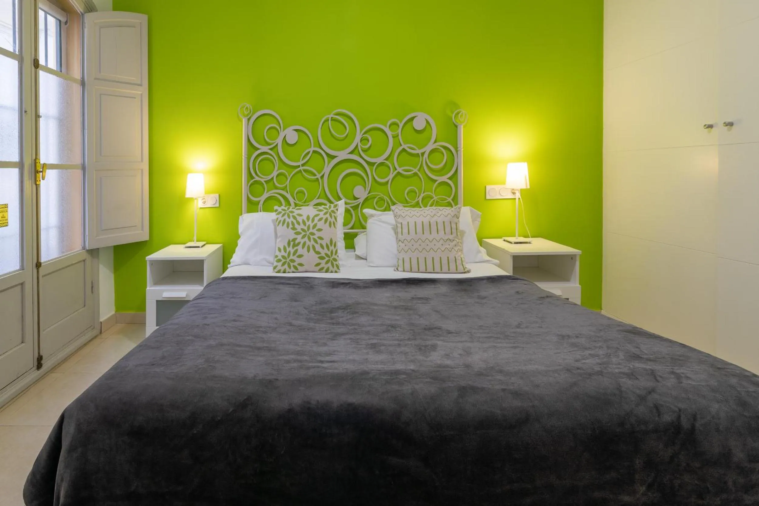 Bedroom, Bed in Reservaloen Plaza del Salvador