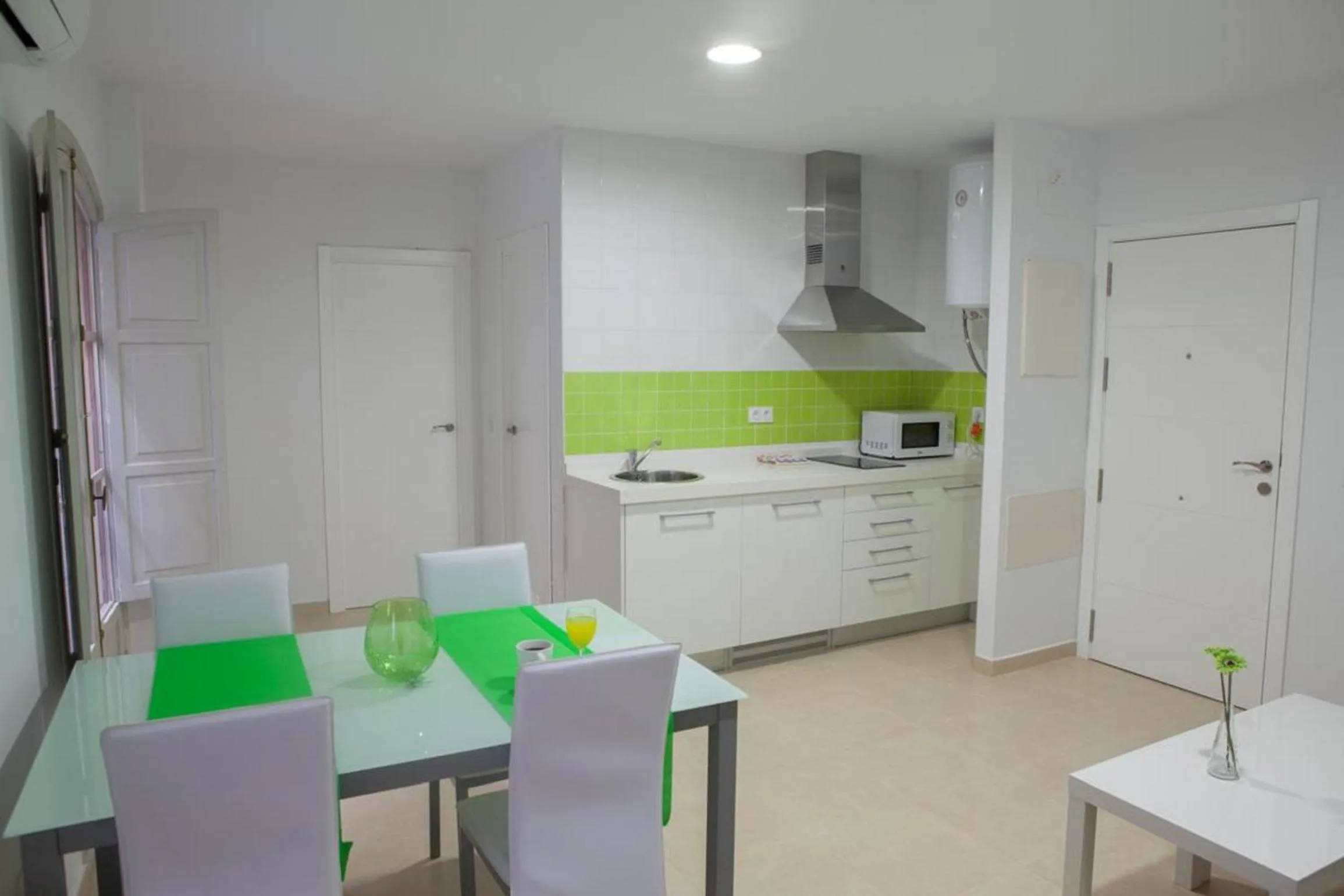 Kitchen or kitchenette in Reservaloen Plaza del Salvador