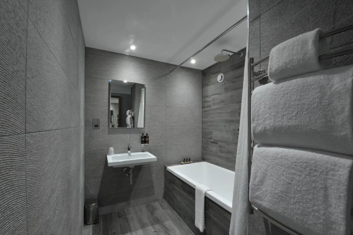 Bathroom in The Lodge On Loch Lomond Hotel