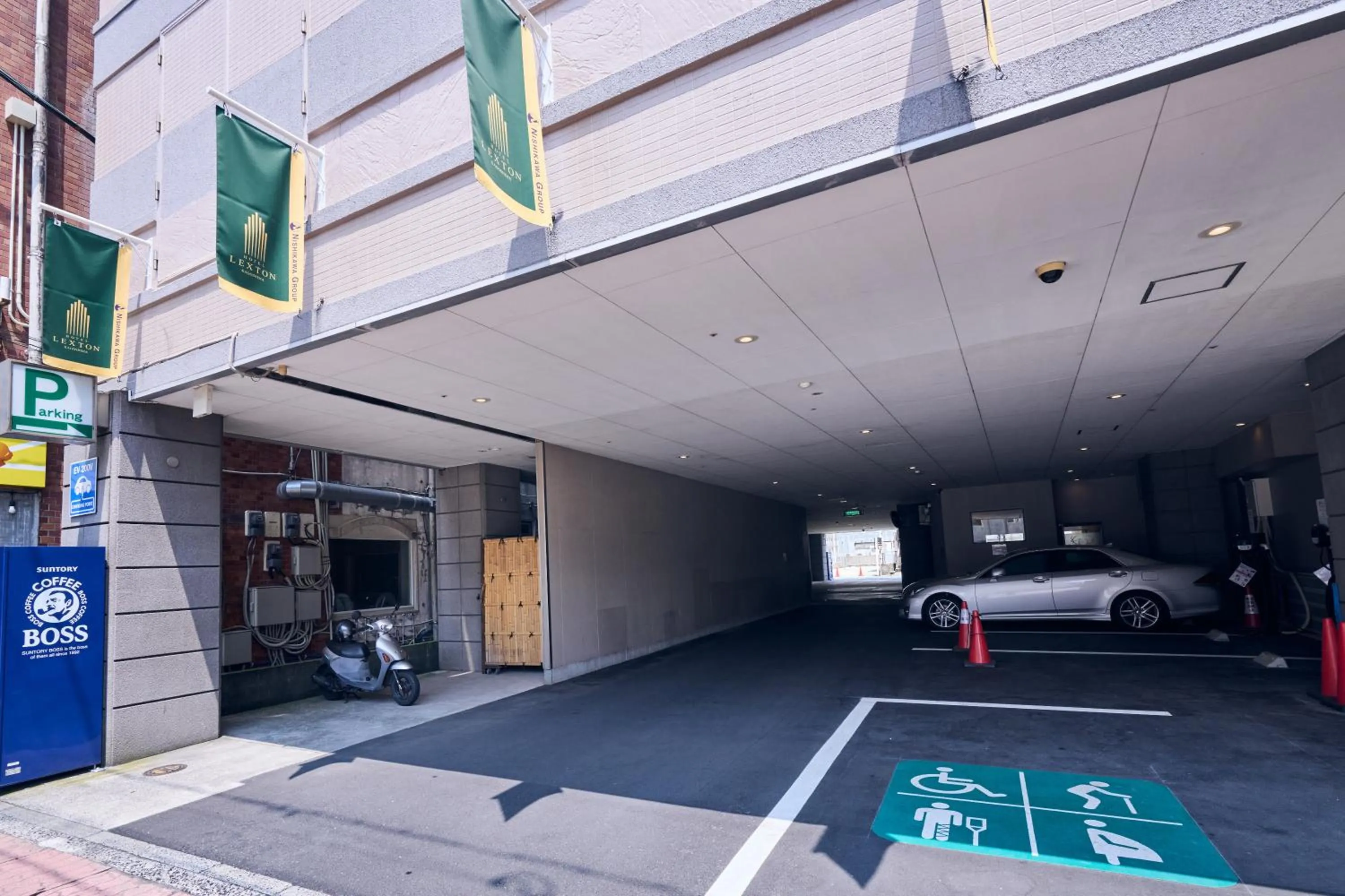 Parking in Hotel Lexton Kagoshima