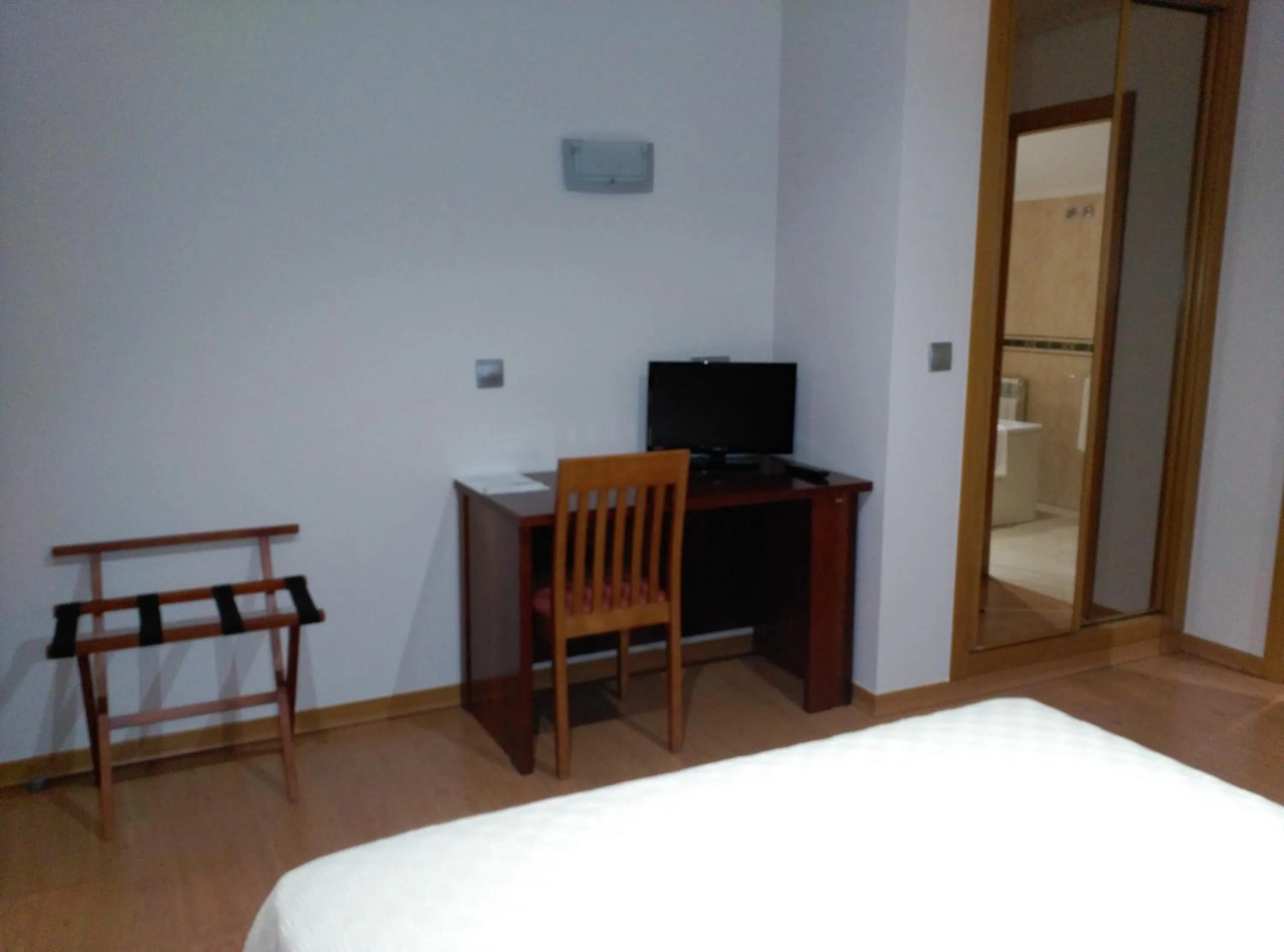 Photo of the whole room, Bed in Hotel San Cibrao