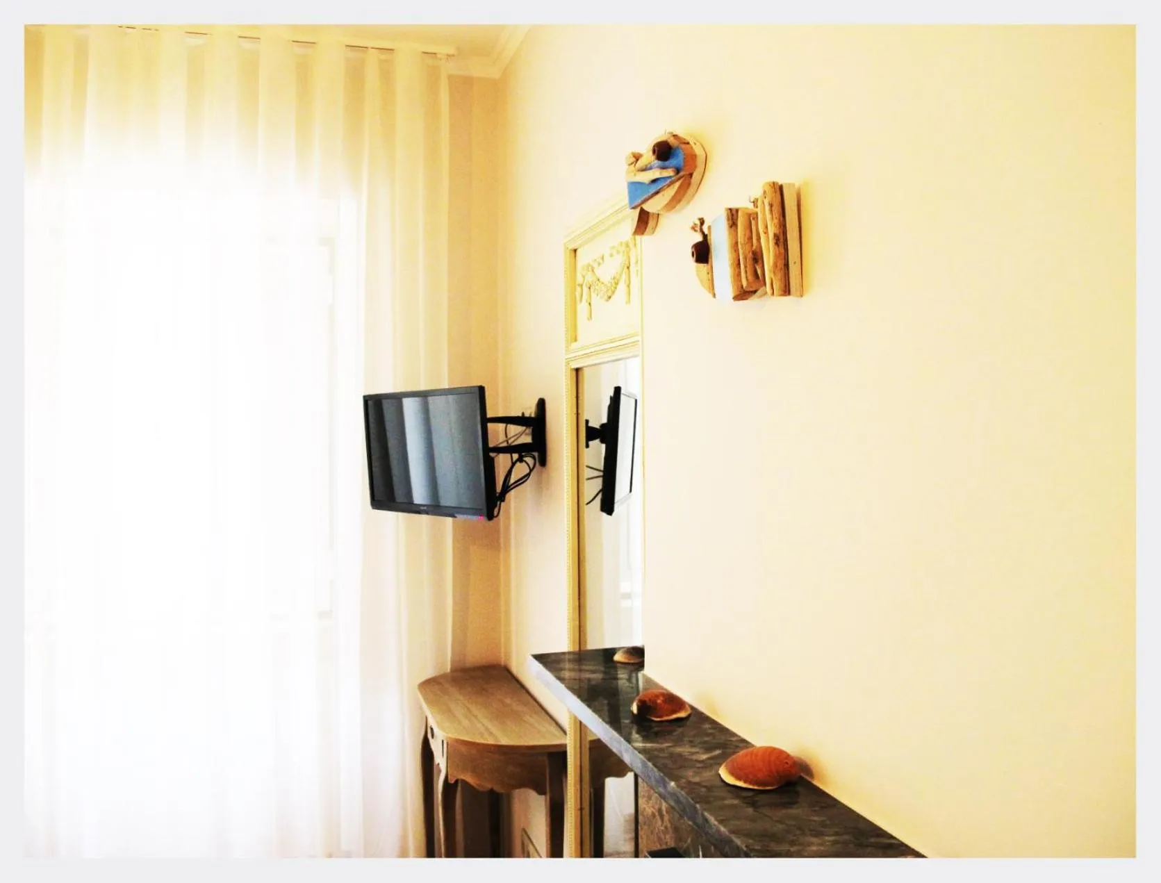 TV and multimedia in Senhor Gigi