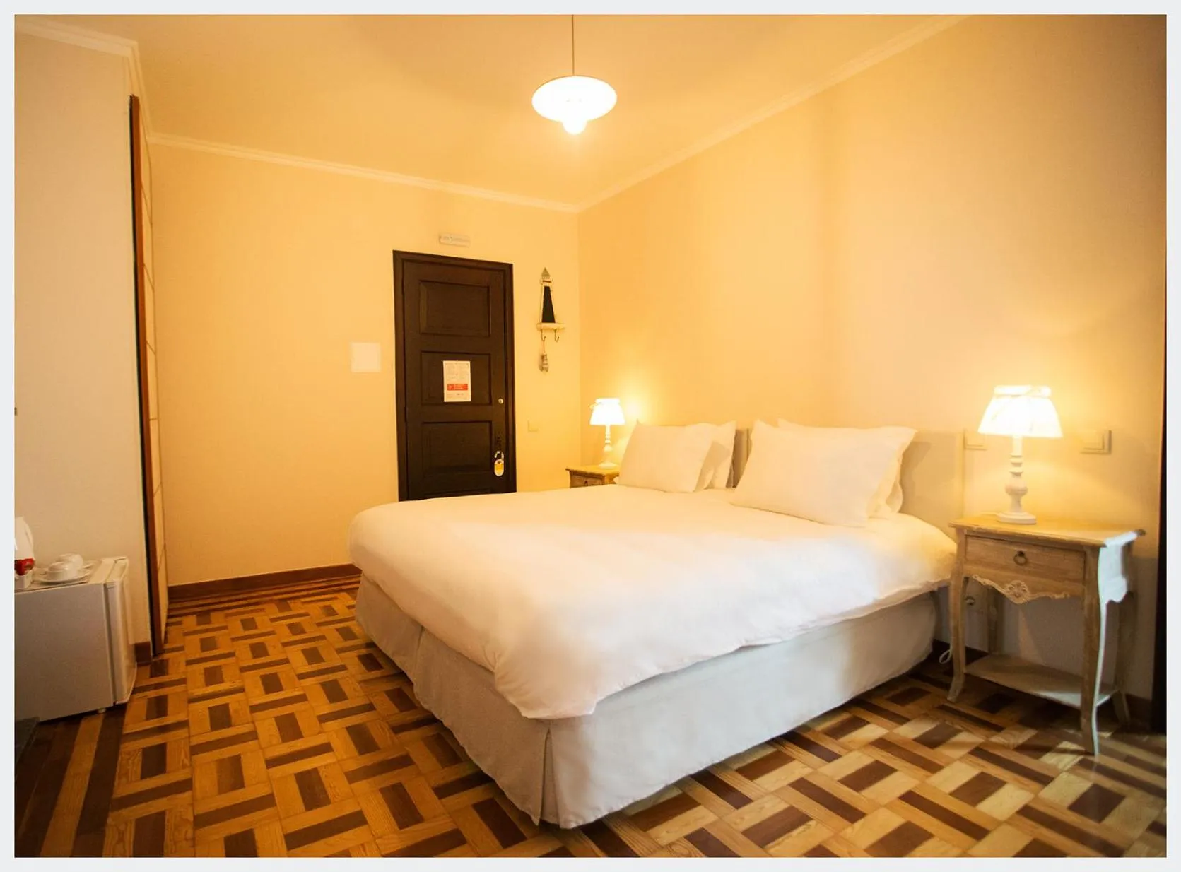 Night, Bed in Senhor Gigi