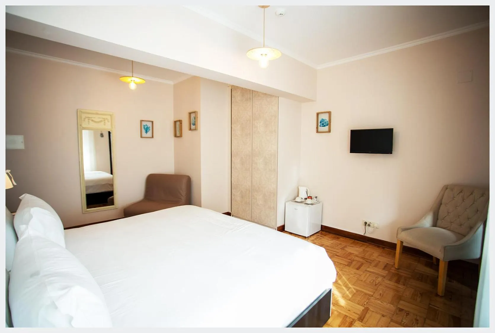 Day, Bed in Senhor Gigi