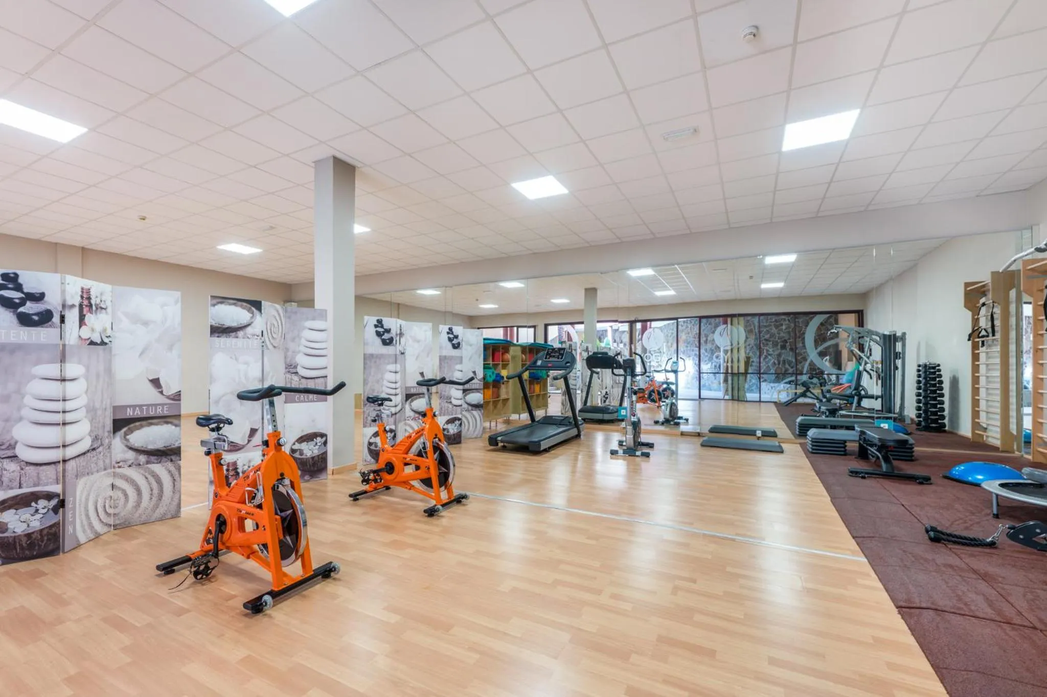 Area and facilities in Hotel Esmeralda Maris by LIVVO