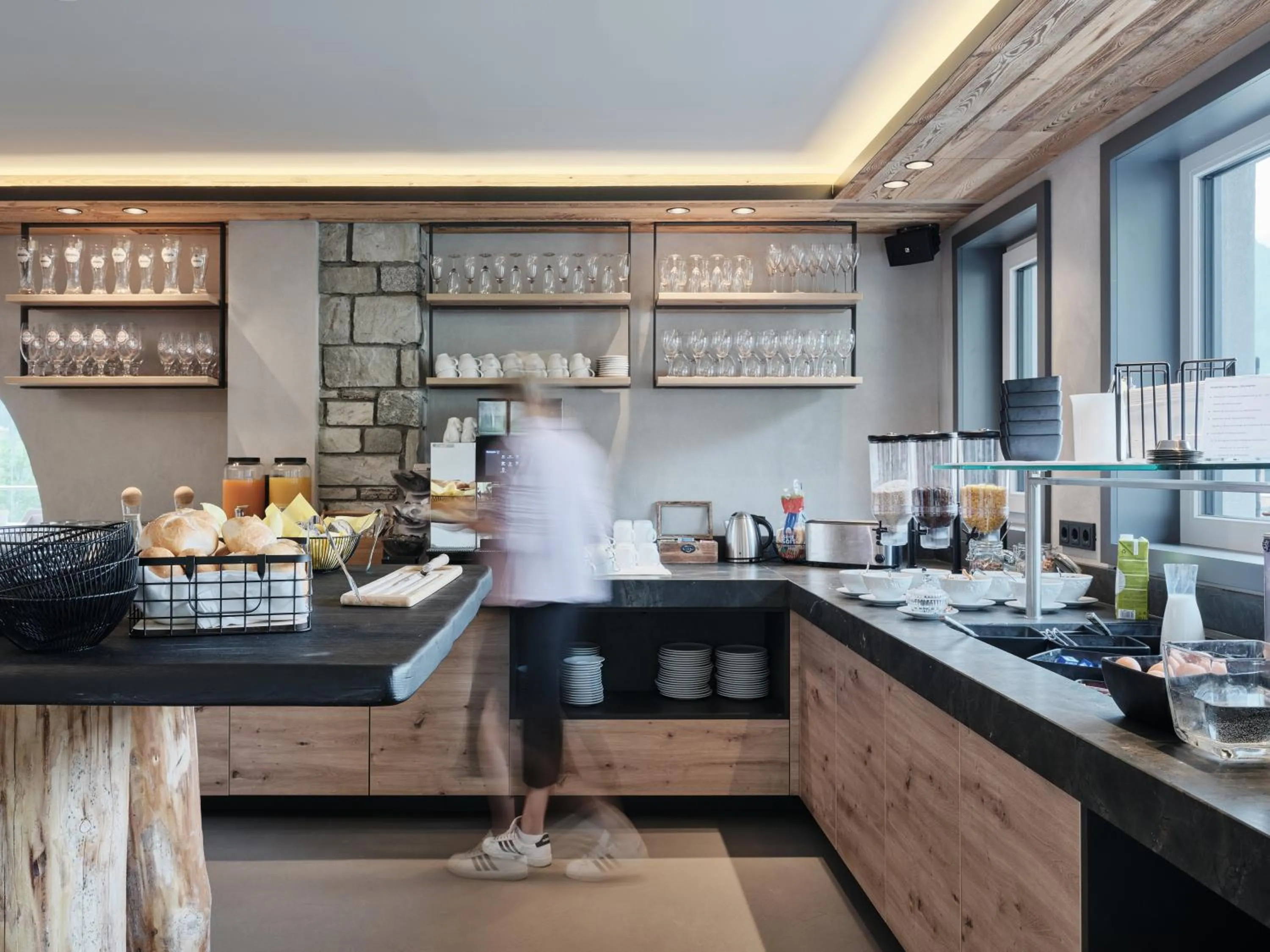 Buffet breakfast in Hotel Garni Pinzgau, Fabian Hüttl