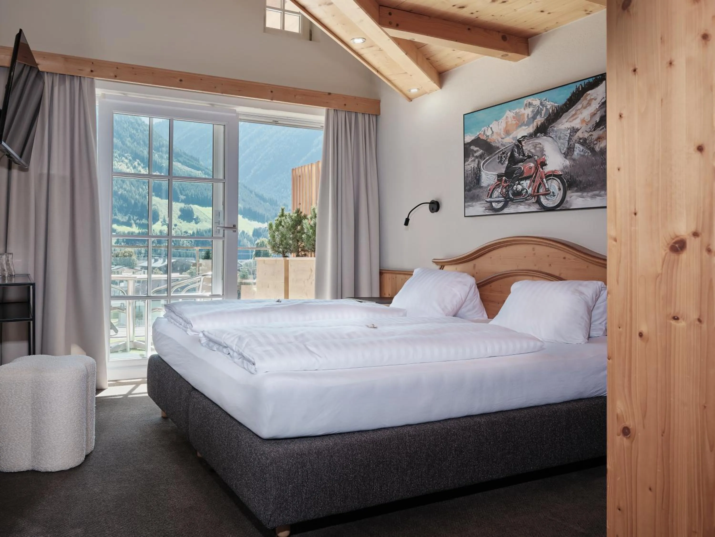 Photo of the whole room, Bed in Hotel Garni Pinzgau, Fabian Hüttl