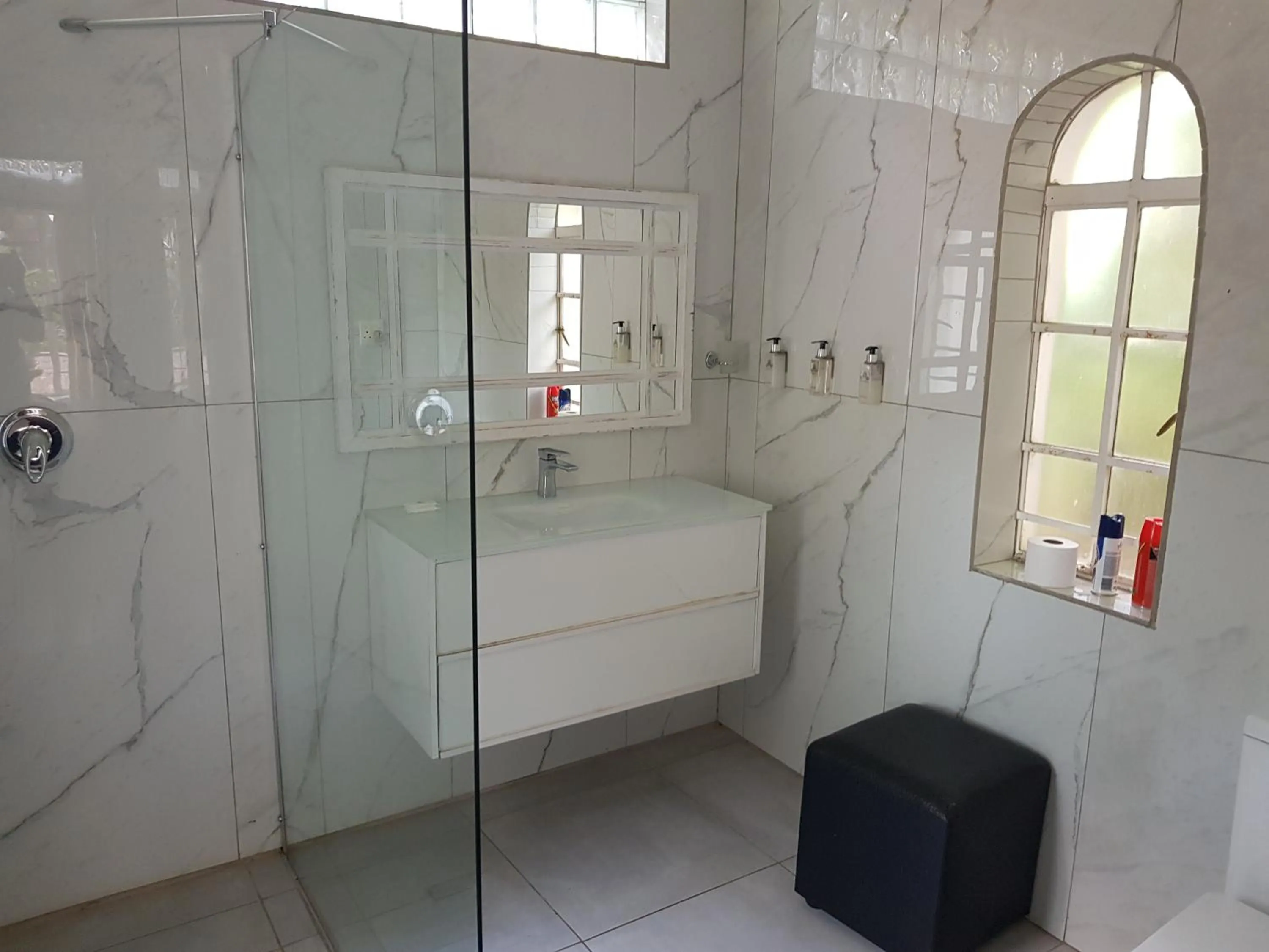 Bathroom in Pheasant Hill Bed and Breakfast