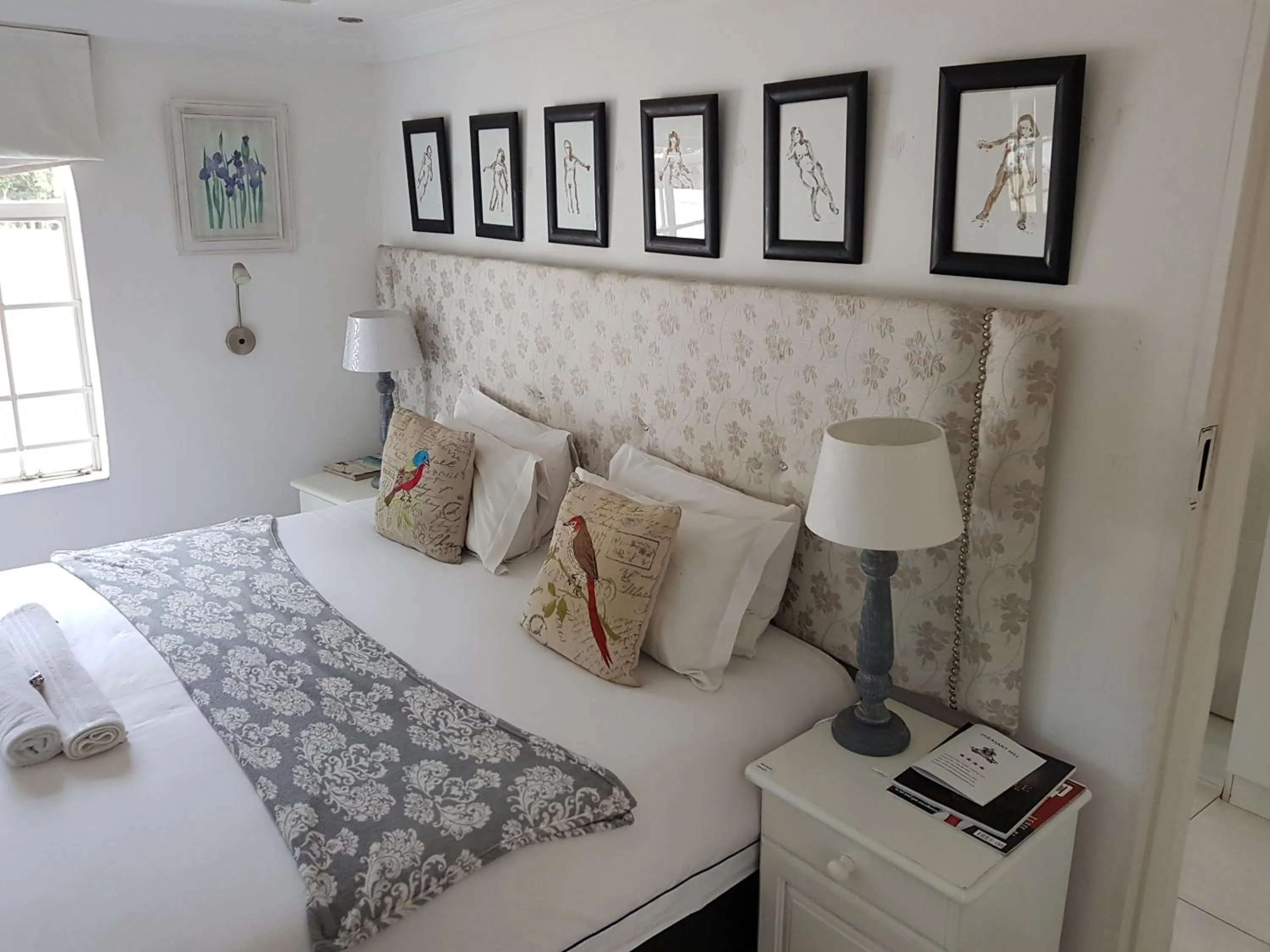 Bedroom, Bed in Pheasant Hill Bed and Breakfast