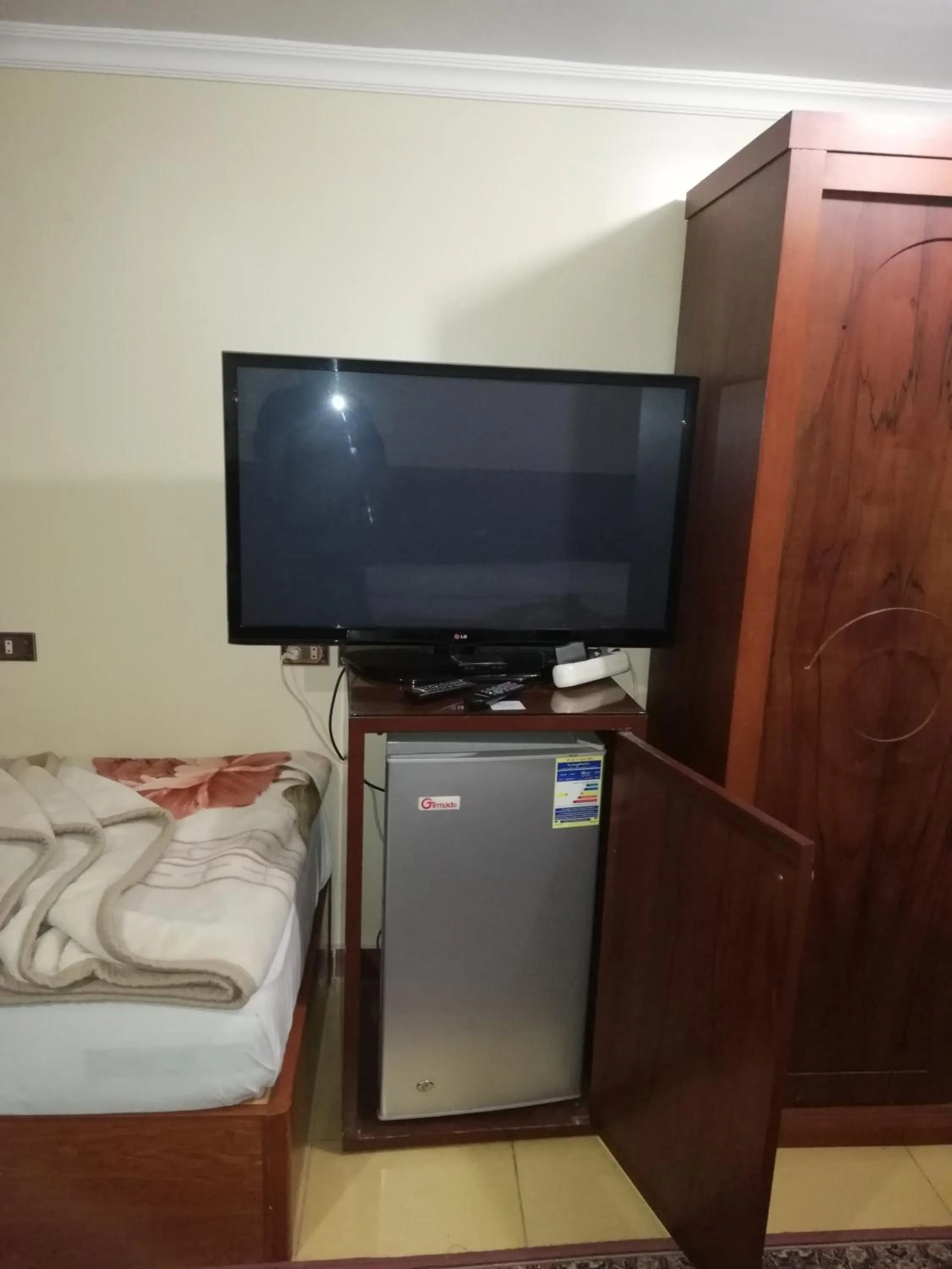 Bed in Al Maghraby Hotel