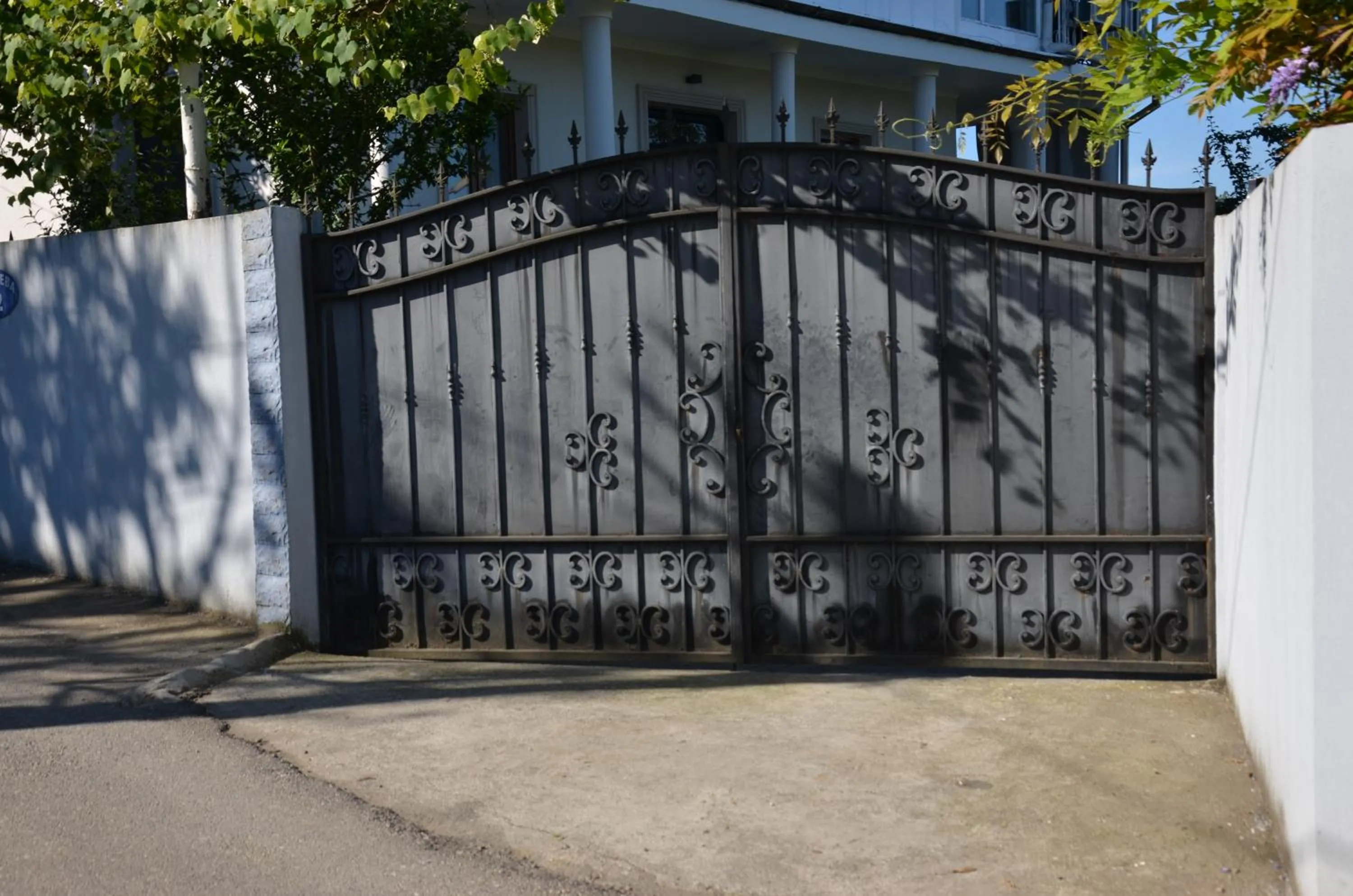 Facade/entrance in TJ Guest House