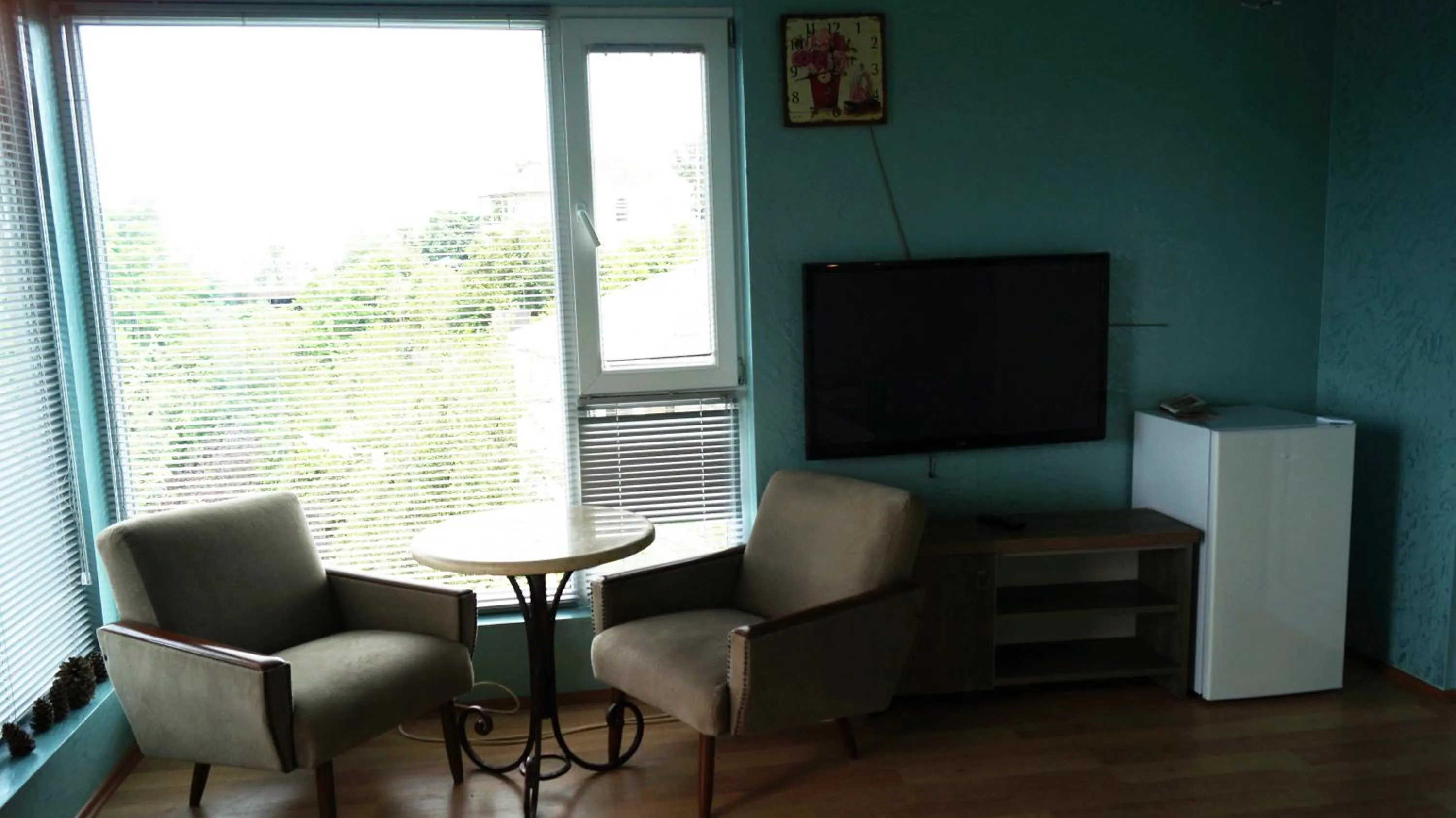 TV and multimedia in TJ Guest House