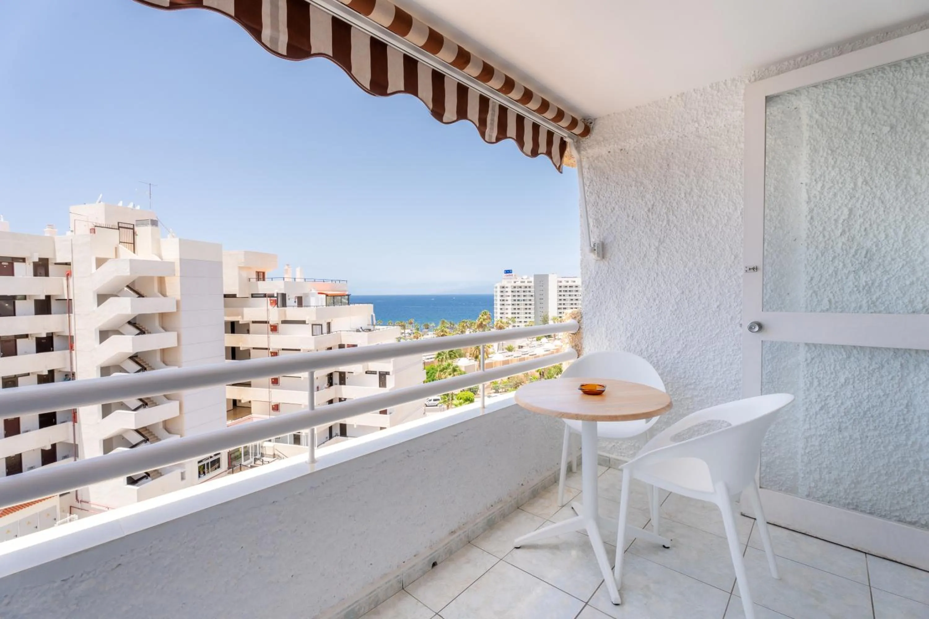 Day in Apartamentos Borinquen