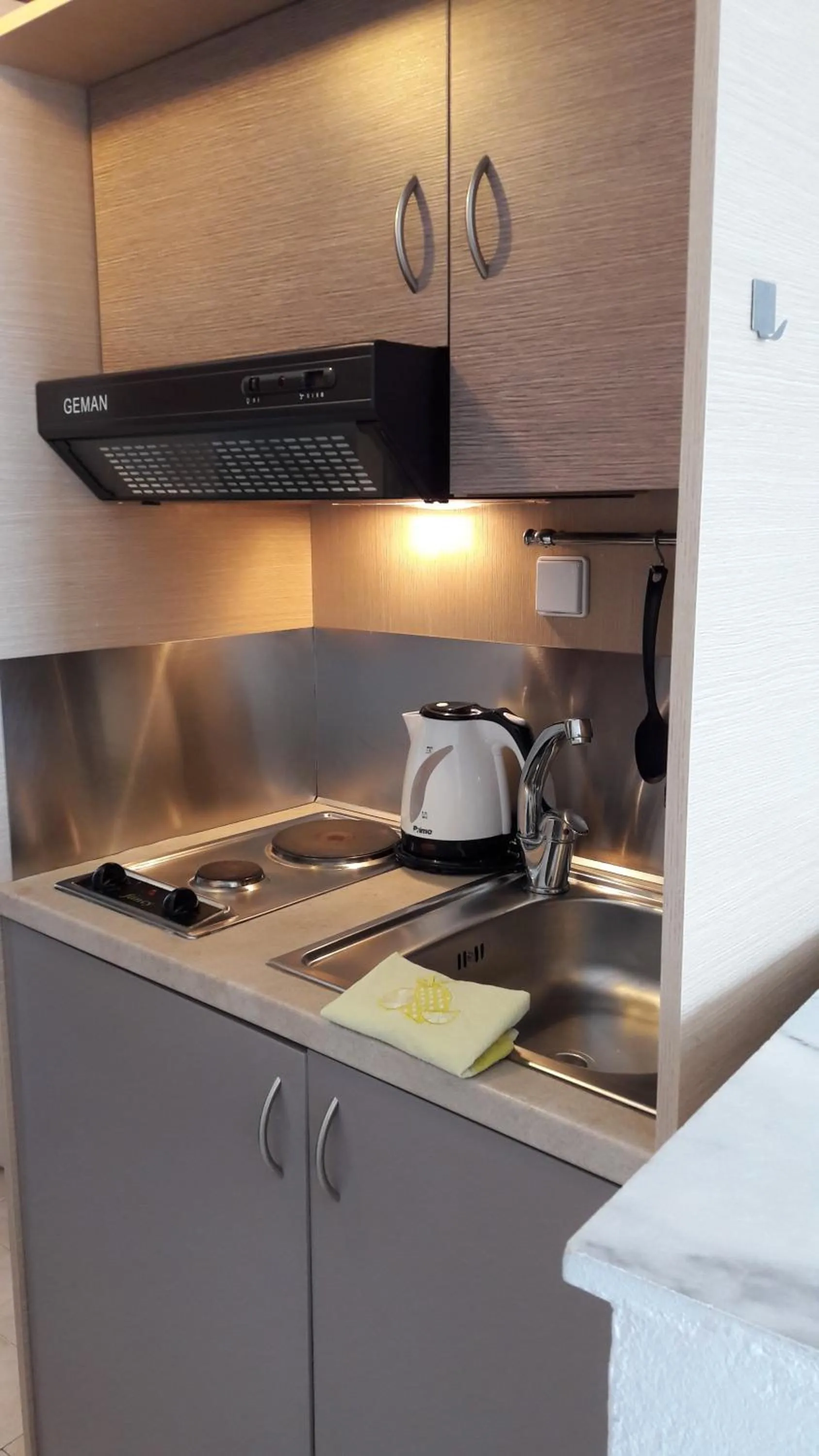 Kitchen or kitchenette in Haris Studios