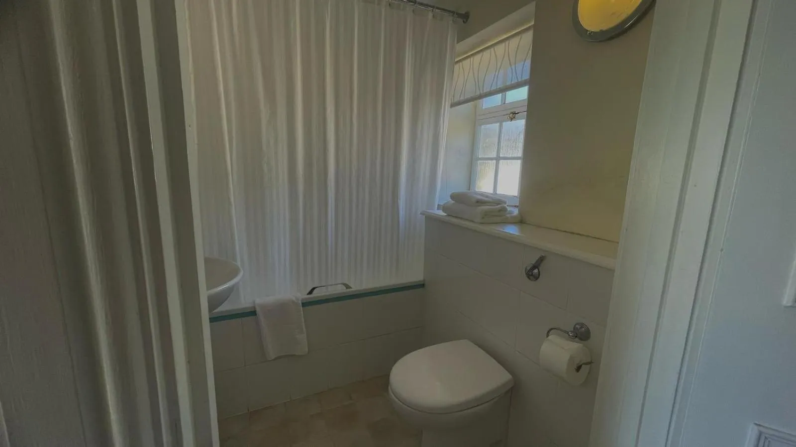 Shower in The Sibson Inn Hotel