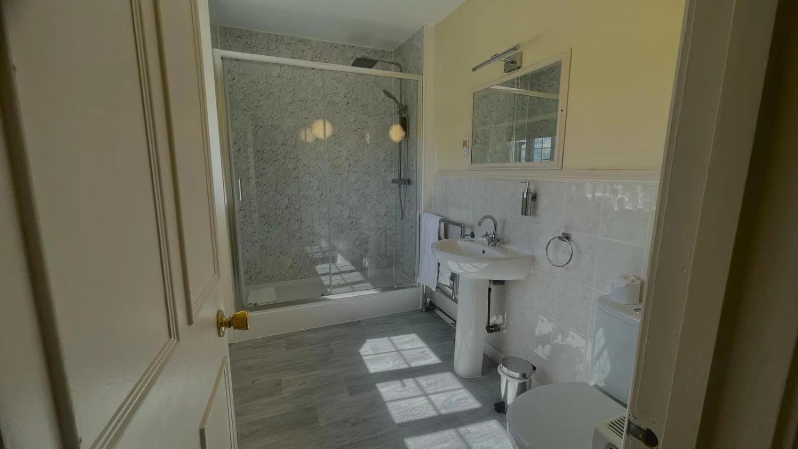 Bathroom in The Sibson Inn Hotel