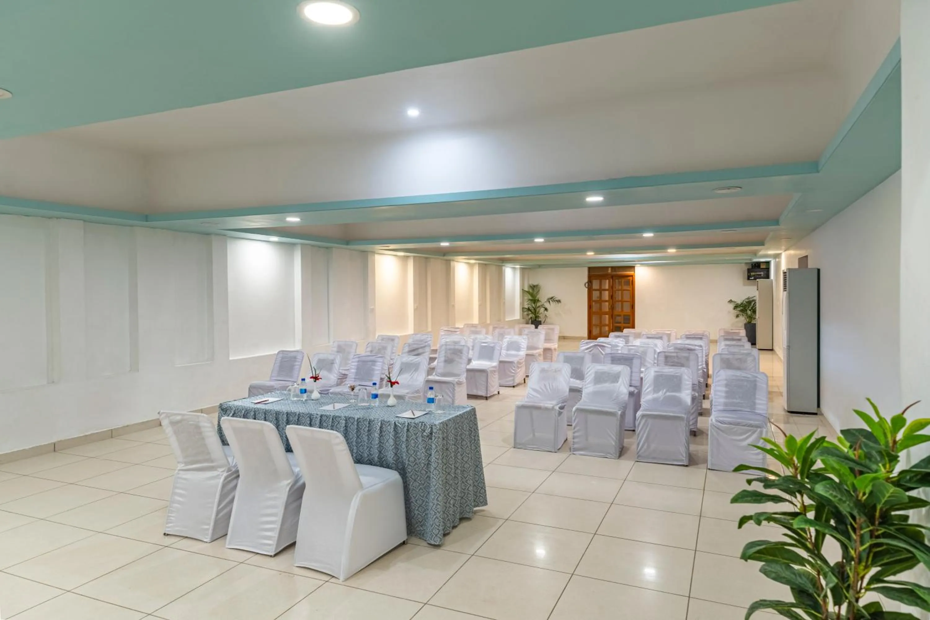 Meeting/conference room in The Everest Hill Resort & Spa-Kumbhalgarh