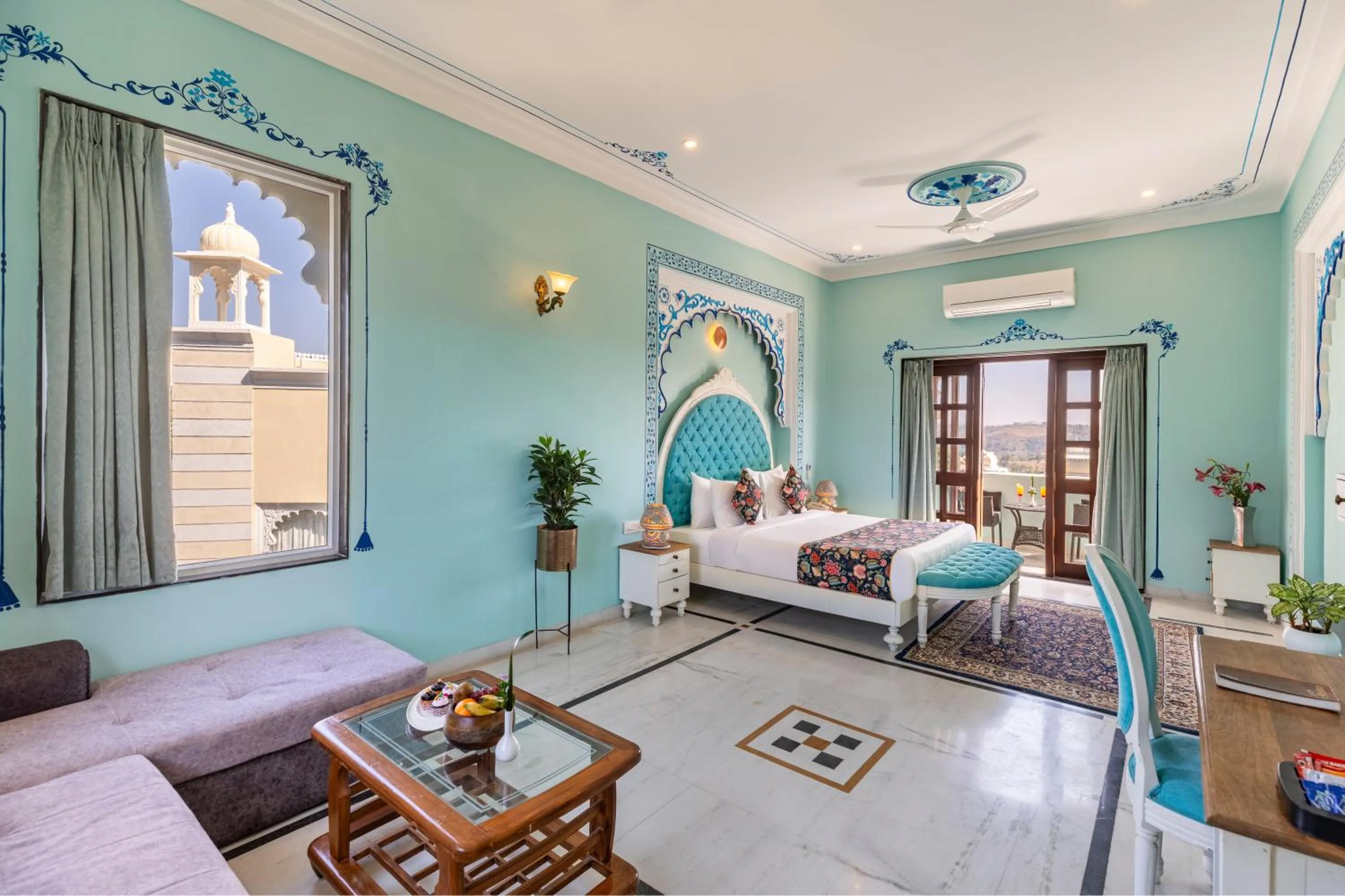 Bed in The Everest Hill Resort & Spa-Kumbhalgarh