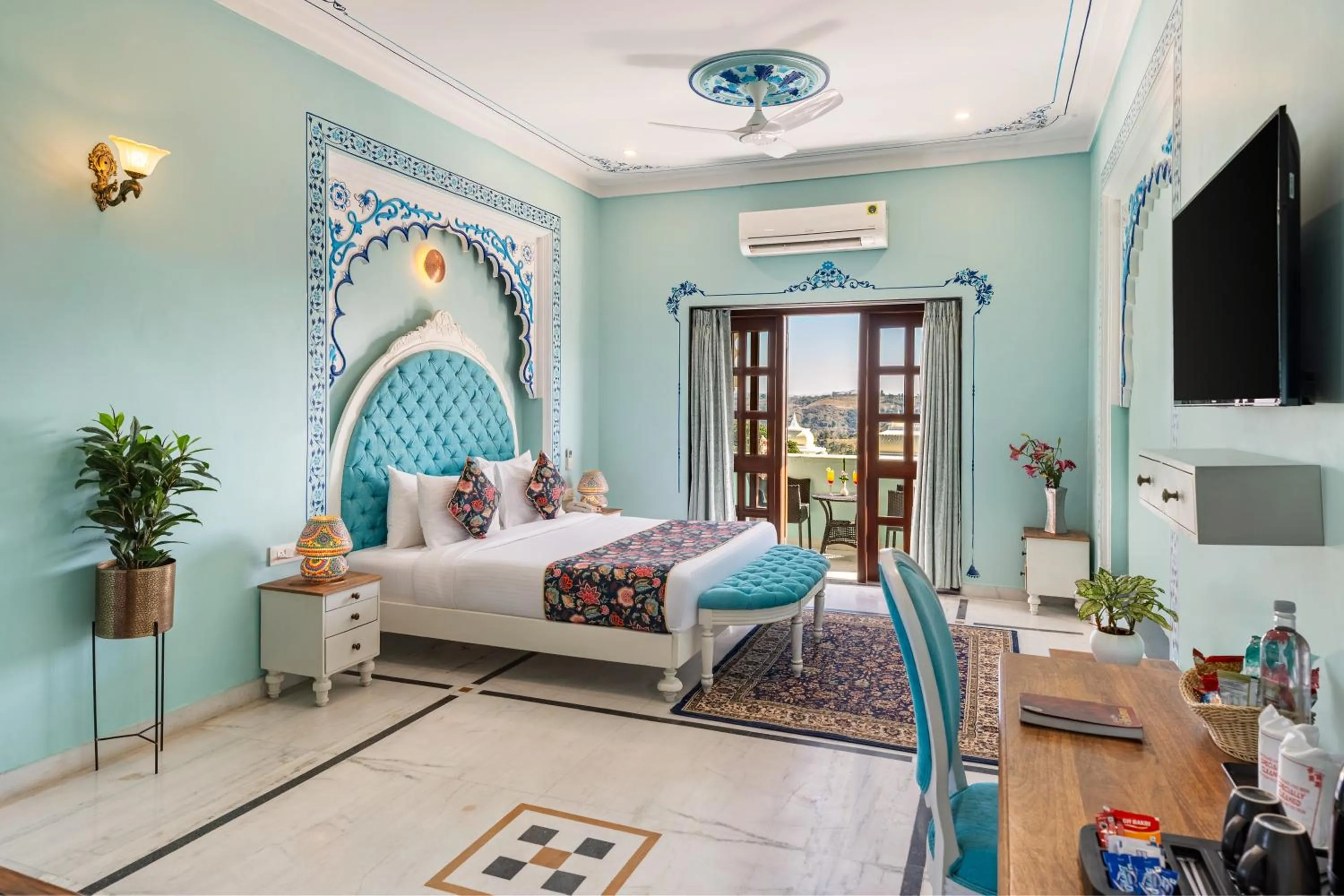 Bed in The Everest Hill Resort & Spa-Kumbhalgarh