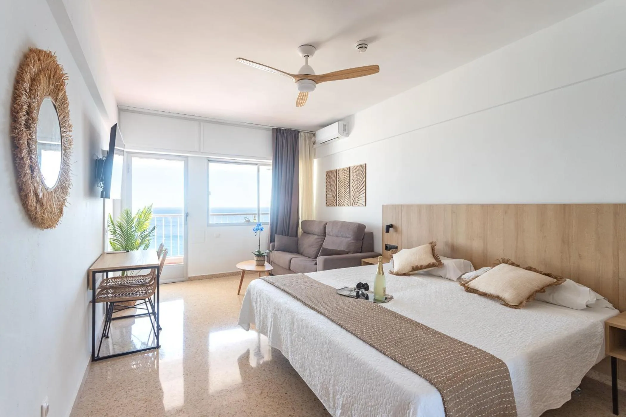 Photo of the whole room, Bed in Apartamentos Mirador