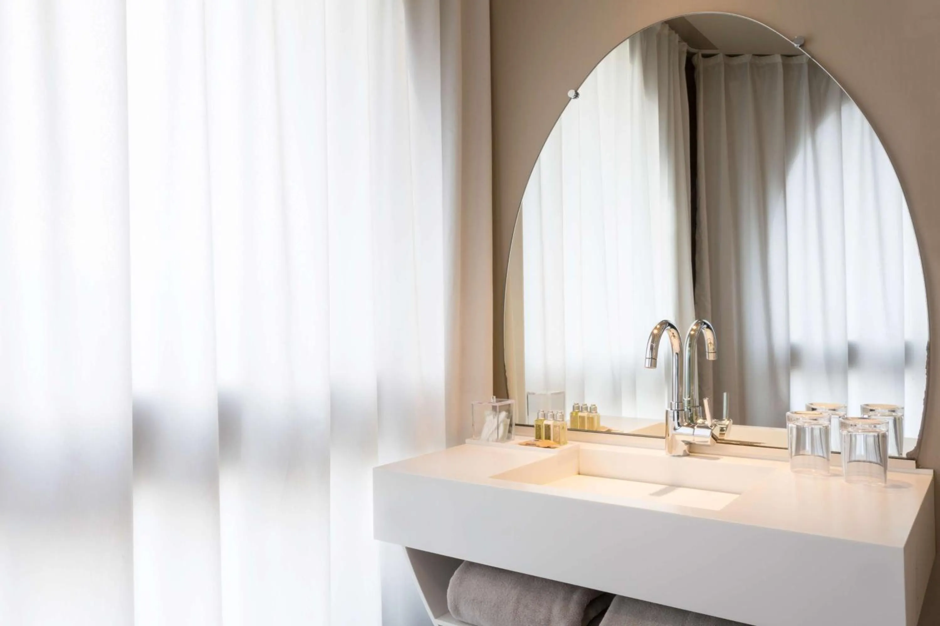 Photo of the whole room in Best Western Premier Why Hotel