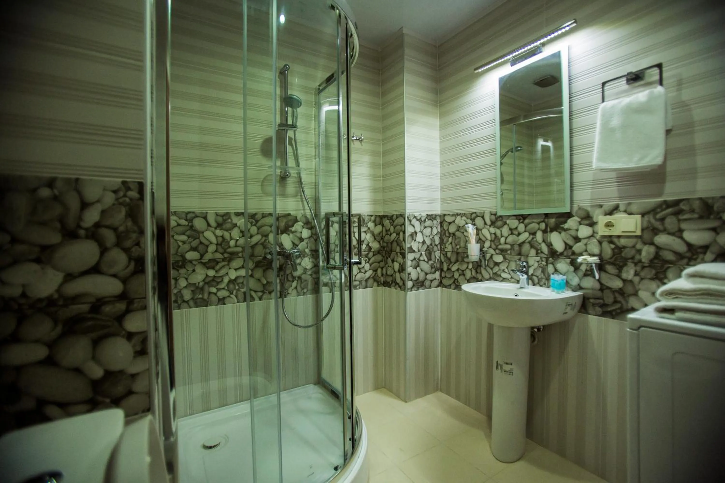 Shower in Aparthotel Holiday Lux Batumi