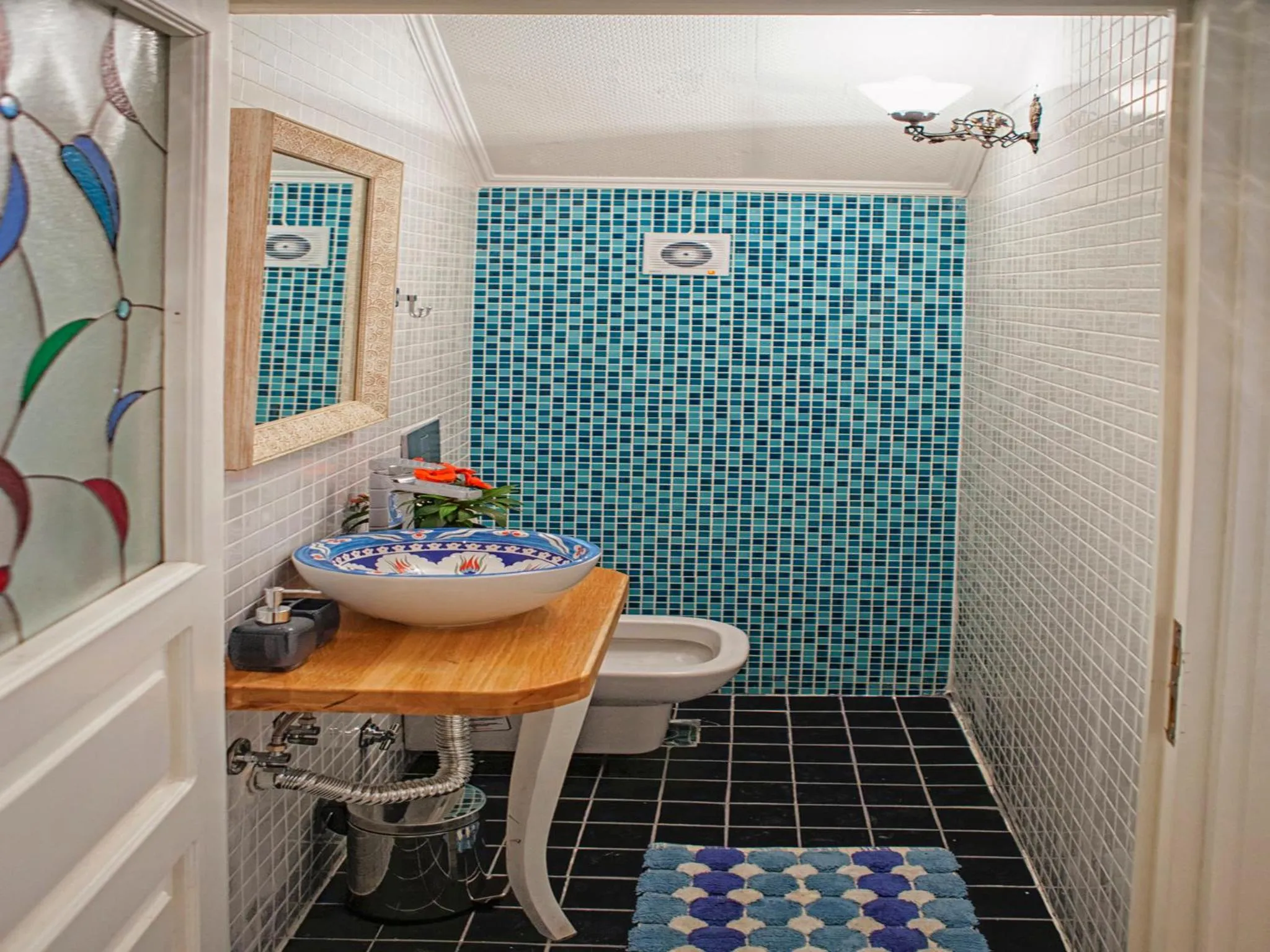 Toilet in MySuite Istanbul Cihangir