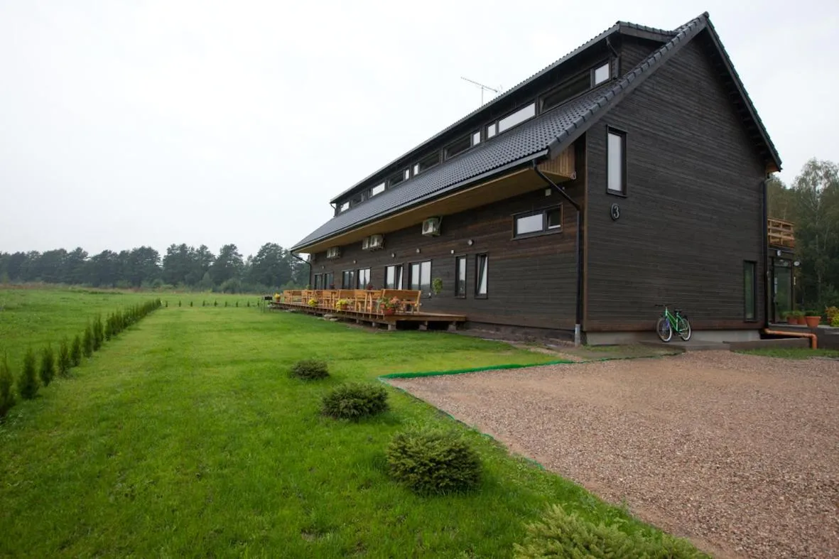 Facade/entrance in Love Island 2