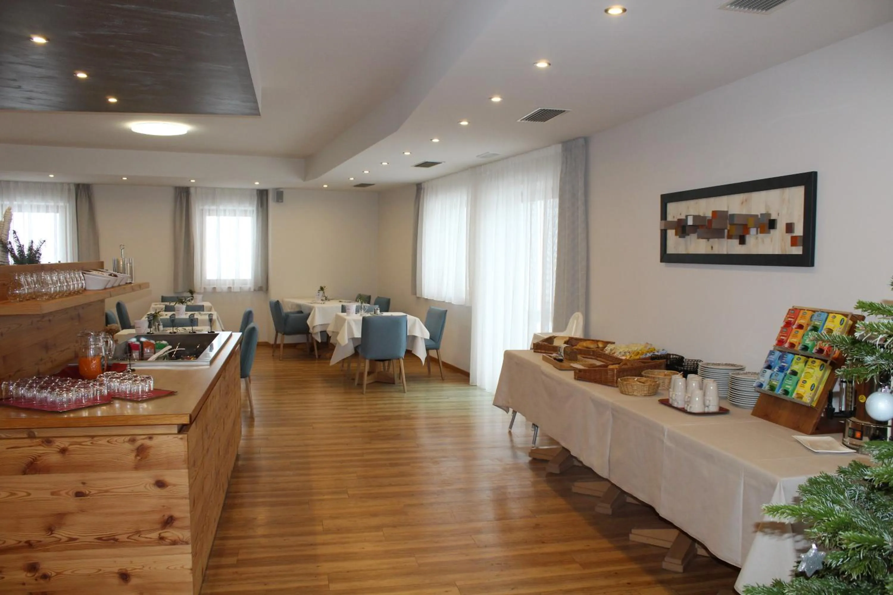 Breakfast in Hotel Argentum by Bergkristall