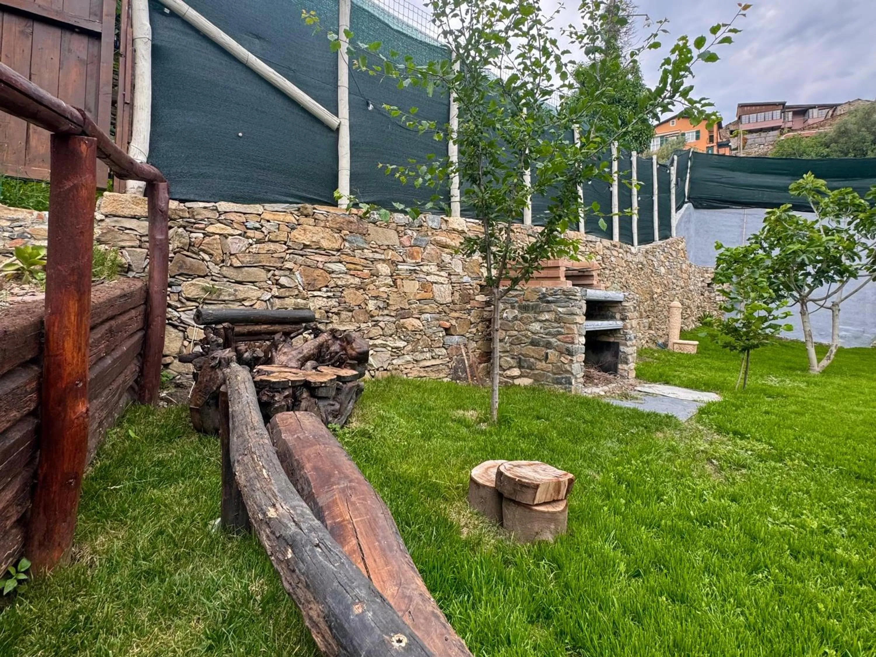 Property building in Ligo