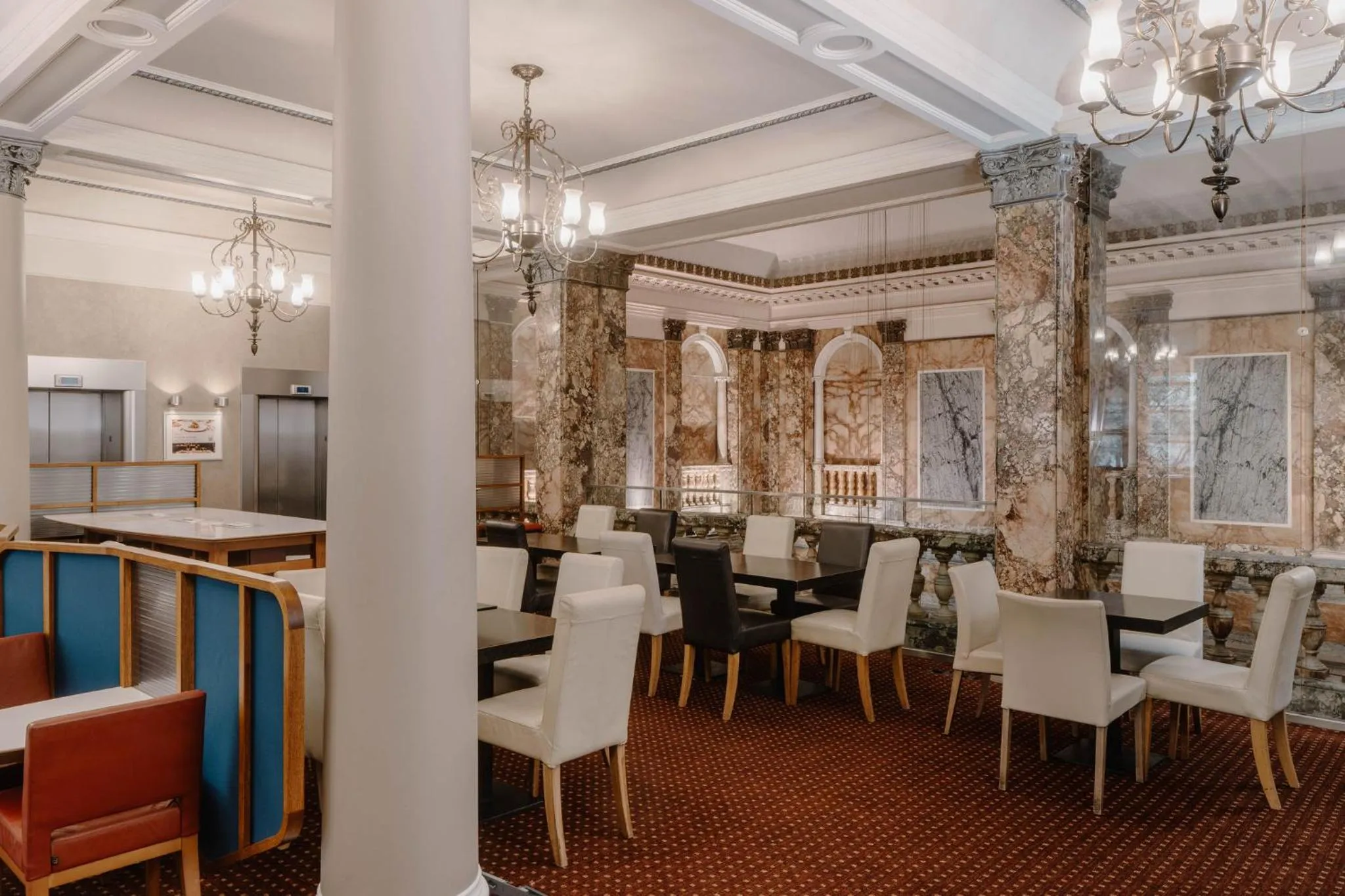 Lounge or bar in Club Quarters Hotel Trafalgar Square, London