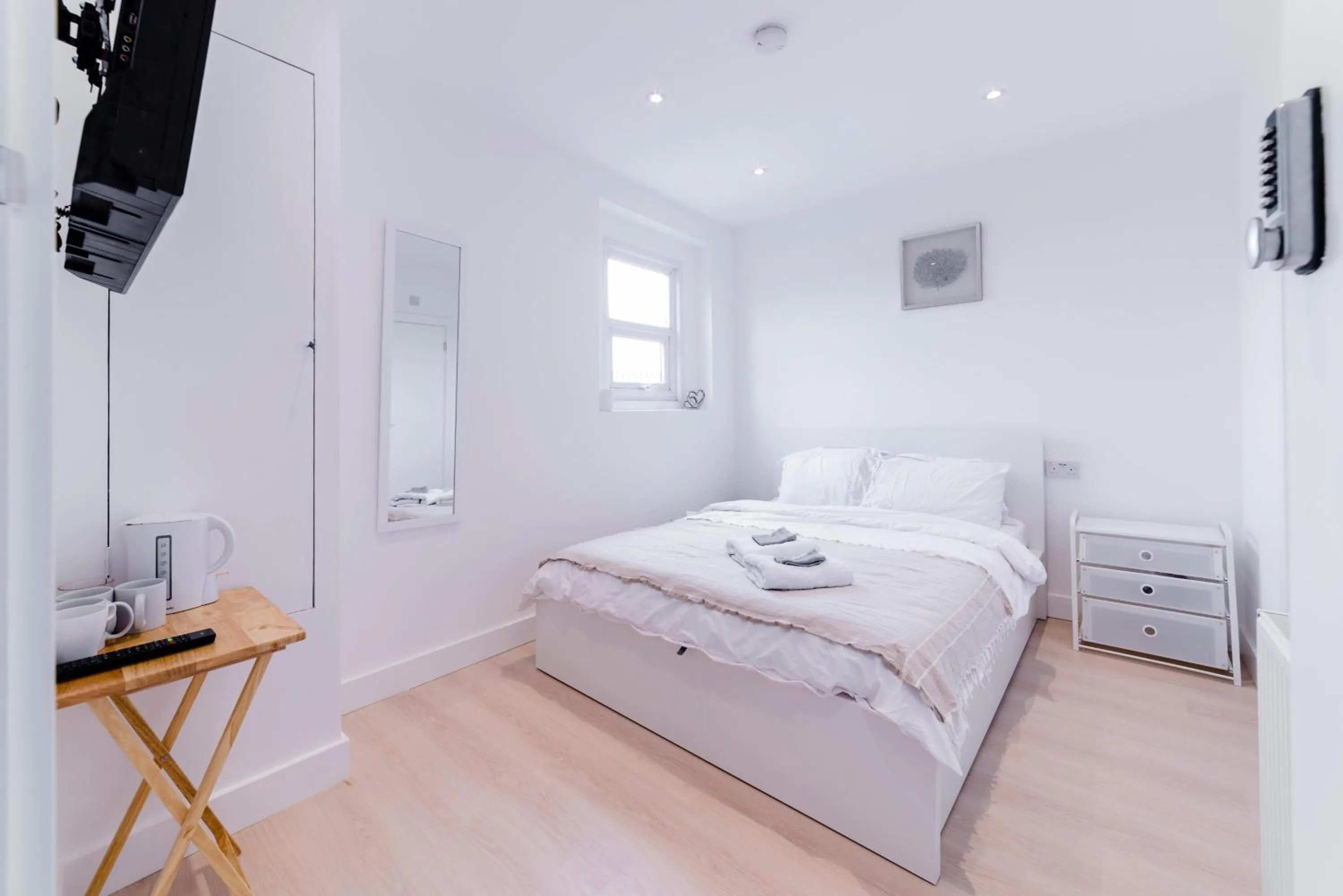 Bedroom, Bed in Quiet cosy rooms