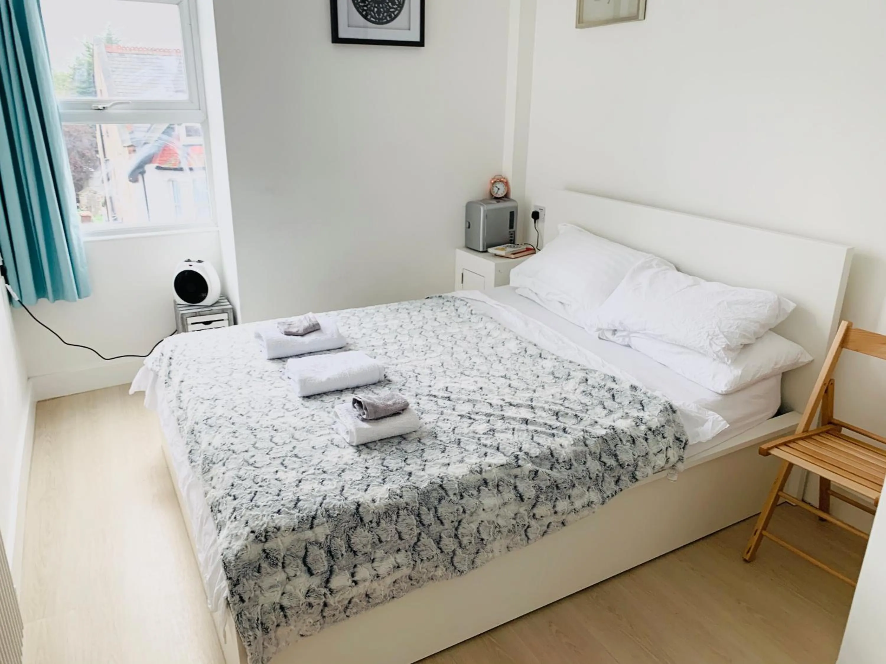 Bed in Quiet cosy rooms